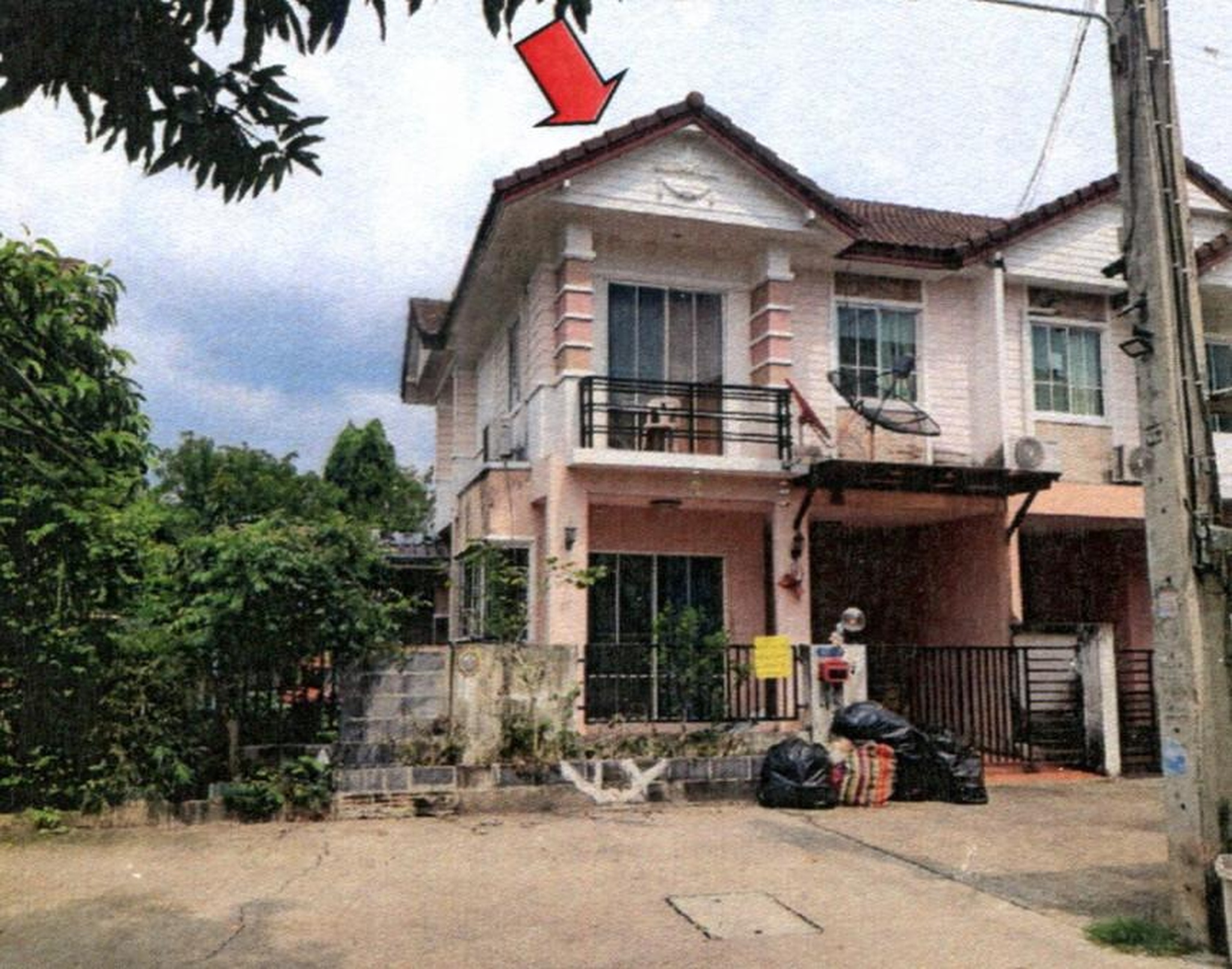 ทรัพย์สถาบันโดย อาคารสงเคราะห์ ทาวน์เฮาส์ ซอยแปดหมื่น(วัดบางกร่าง) ถนนบางกรวย-ไทรน้อย