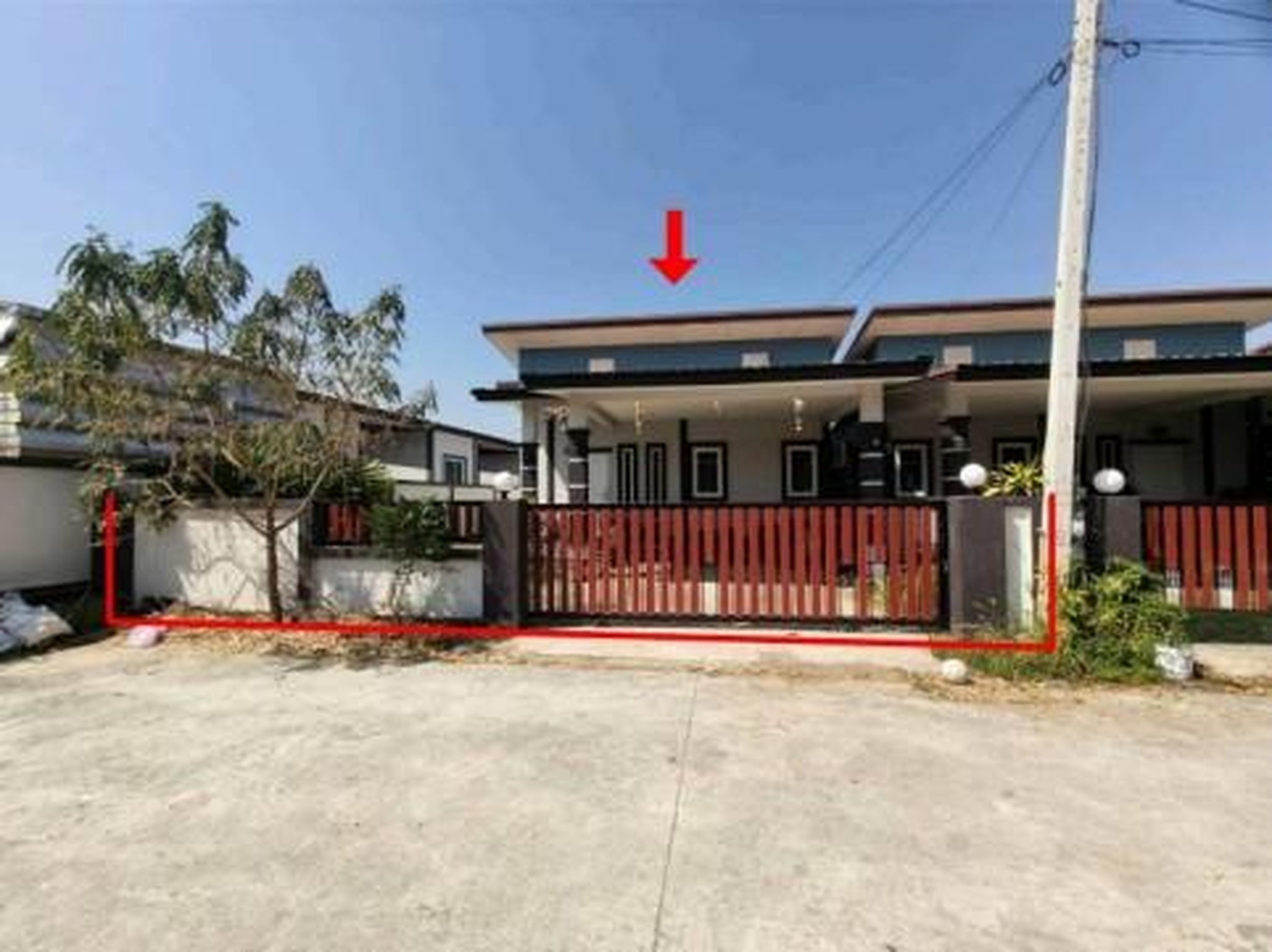 ทรัพย์สถาบันโดย GHB บ้านเดี่ยว ถนนจอมพล