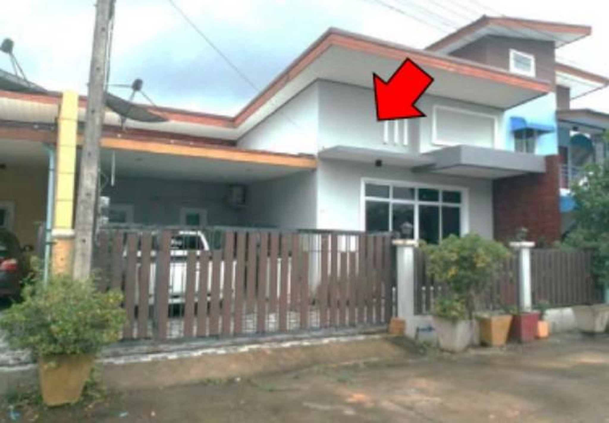 ทรัพย์สถาบันโดย GHB บ้านแฝด ถนนเทศบาล 63