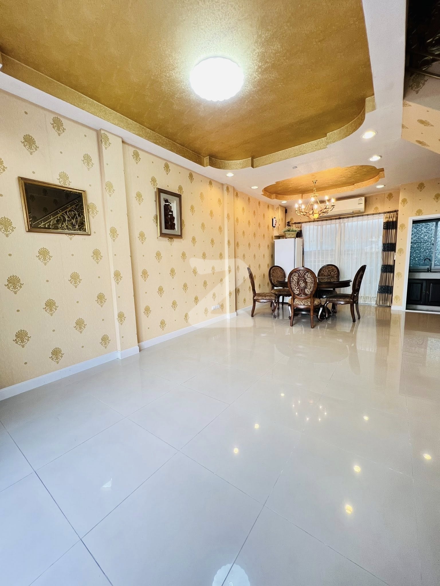 28,000.- ให้เช่า ทาวน์โฮม 3ชั้น บ้านกลางเมือง Urbanion เกษตร-นวมินทร์2  ซอยลาดปลาเค้า79  เฟอร์นิเจอร์ครบและเครื่องใช้ไฟฟ้าครบ พร้อมอยู่ : เจ้าของให้เช่าเอง (งดรับนายหน้า)