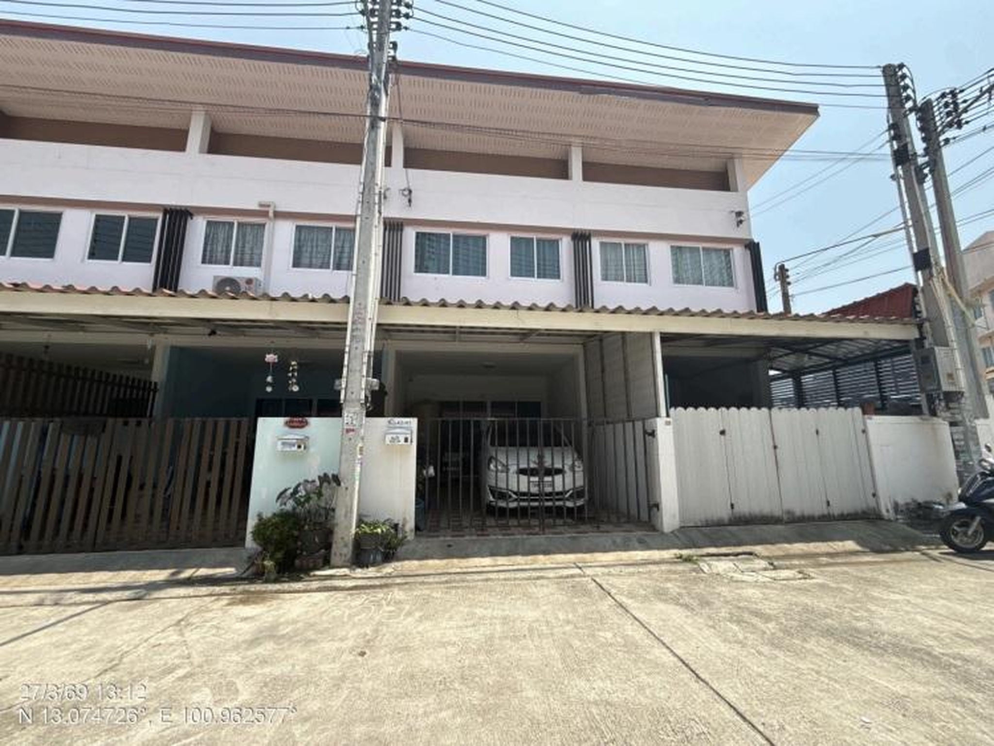 ทรัพย์สถาบันโดย GHB ทาวน์เฮาส์ เดอะทาวน์ วิลล์ 2 (Country Village 2)