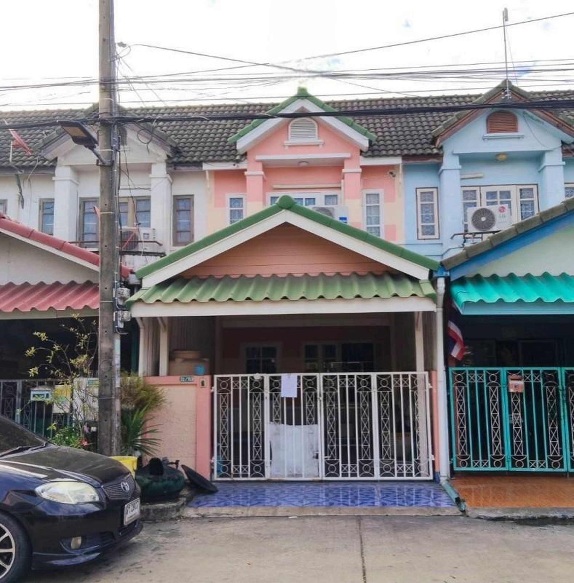 ทรัพย์สถาบันโดย GHB ทาวน์เฮาส์ ไดมอนด์วิลล์ 1 (Diamond Ville 1)
