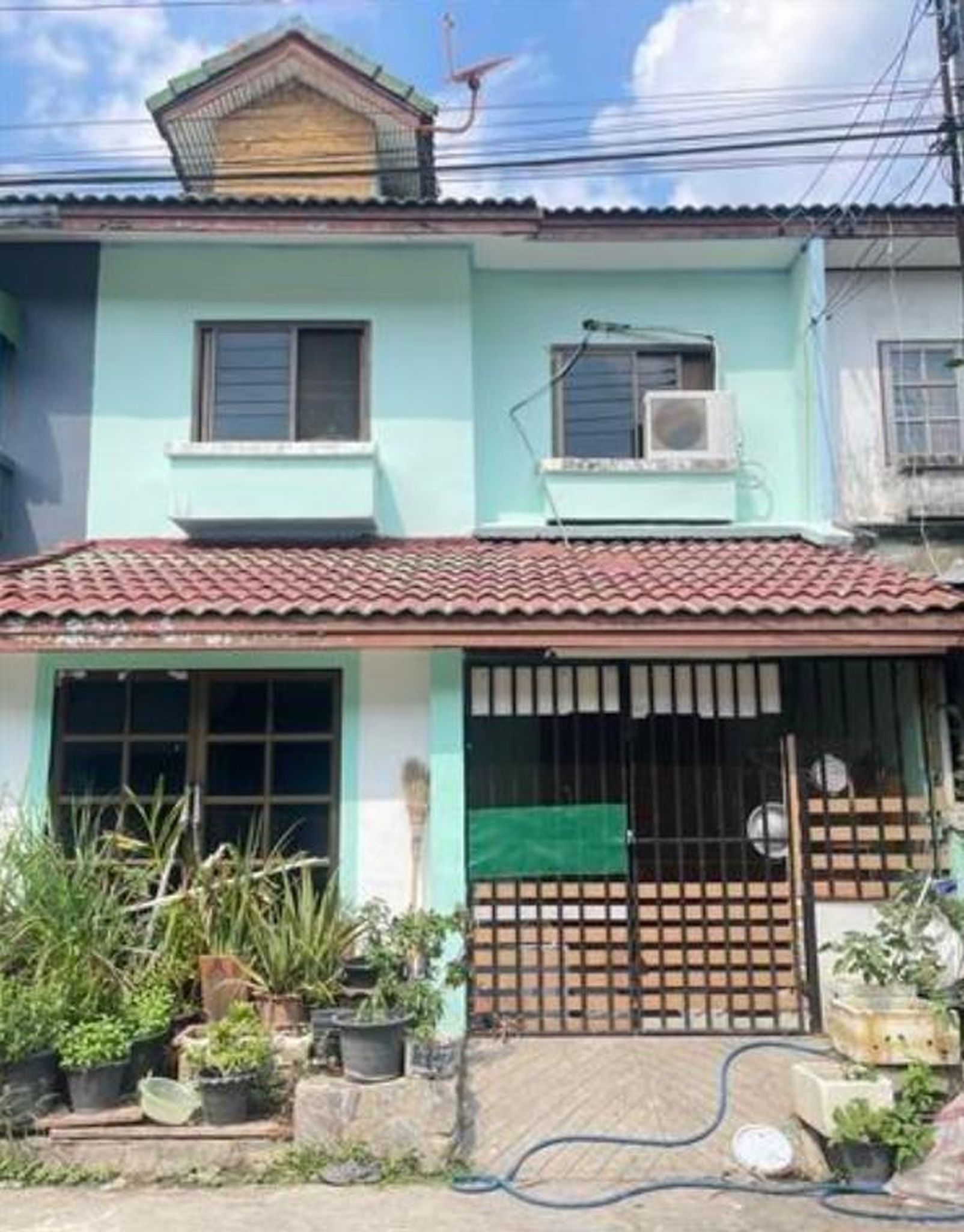 ทรัพย์สถาบันโดย GHB ทาวน์เฮาส์ นริศรา (Narissara Rangsit Klong 11)