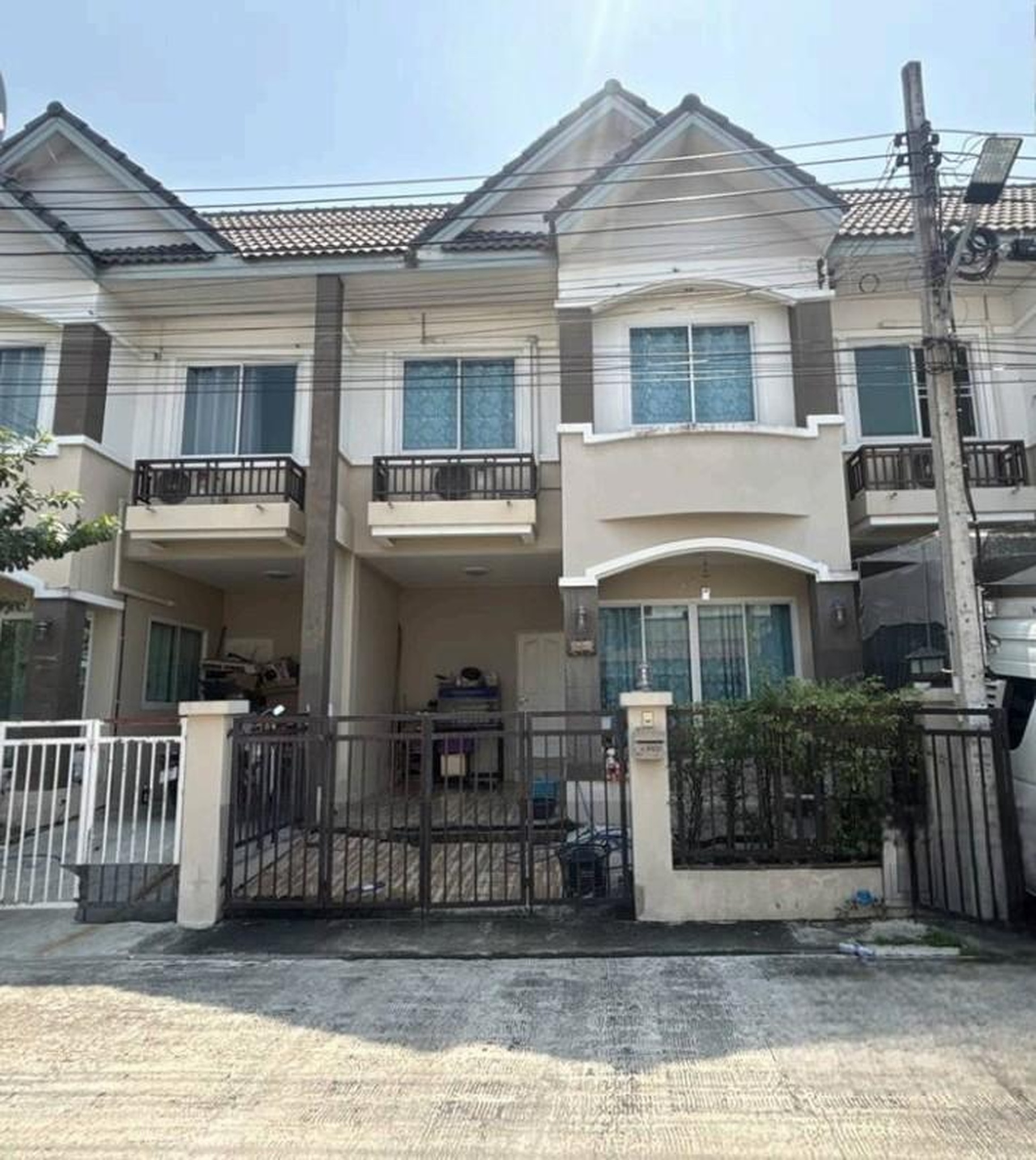 ทรัพย์สถาบันโดย GHB ทาวน์เฮาส์ เดอะนารียาศาลายา (Pruksa Ville 88 Salaya)
