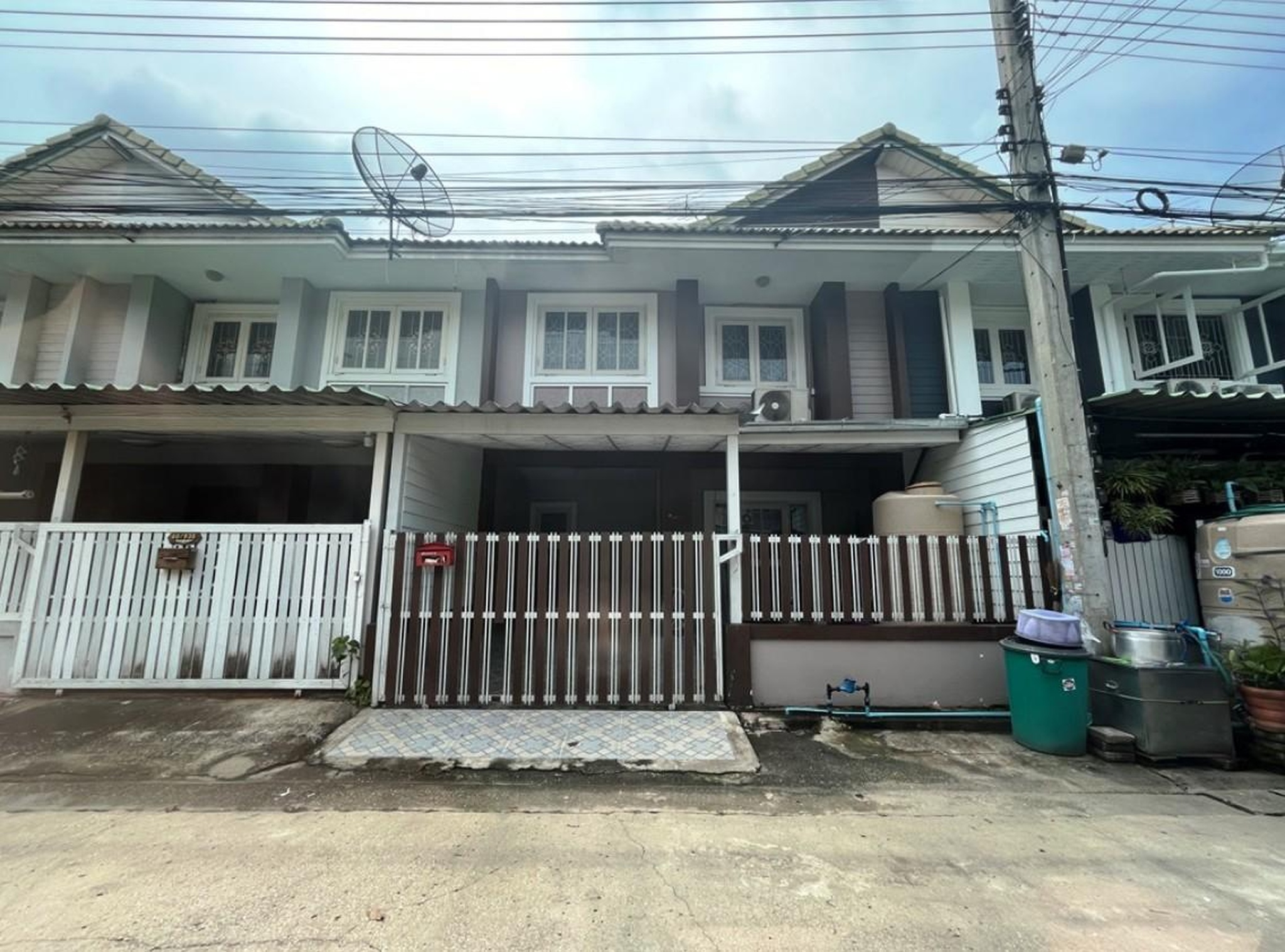 ทรัพย์สถาบันโดย GHB ทาวน์เฮาส์ พฤกษาB (Baan Pruksa B Rangsit-Klong 3)