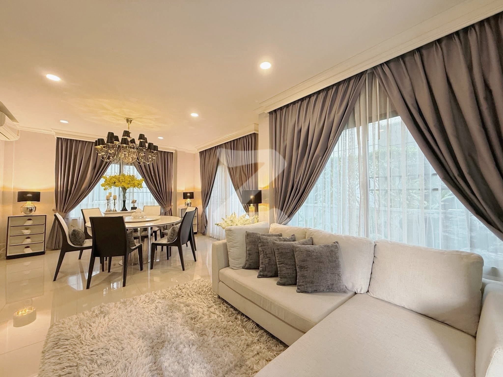 Owner Post บ้านปล่อยเช่า 70,000 บาท . ยินดีรับนายหน้า หมู่บ้าน The city Ramintra  (แถวห้างแฟชั่นไอแลนด์) เอเจนซี่สามารถทำการตลาดได้เลยครับ : เจ้าของให้เช่าเอง (งดรับนายหน้า)