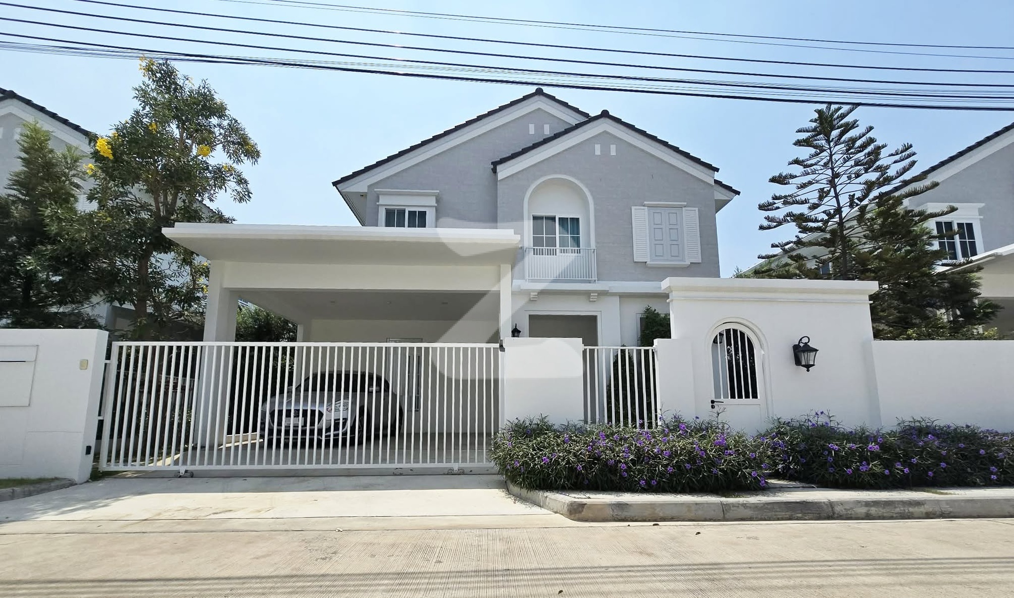 OWNER POST ให้เช่าหมู่บ้าน CHAIYAPRUEK บางนา กม15 ของ LAND AND HOUSES มือ 1 เพิ่งตกแต่งเสร็จ พร้อมเข้าอยู่ : เจ้าของให้เช่าเอง (งดรับนายหน้า)