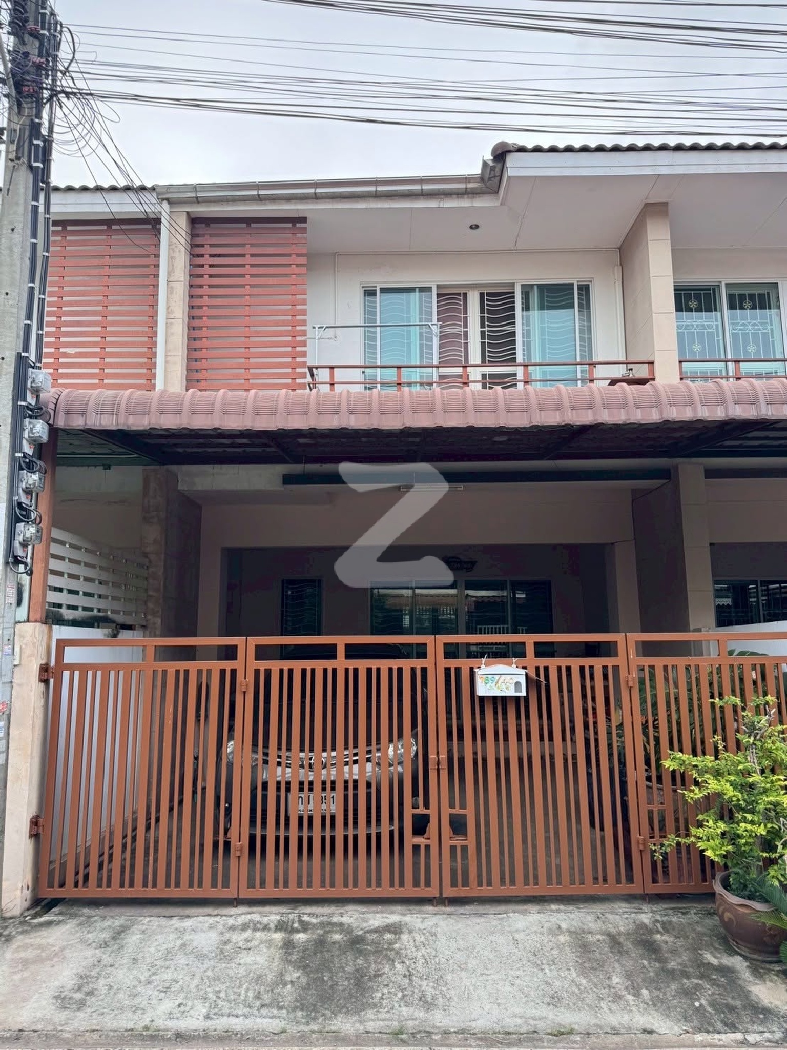 ***ขายทาวน์เฮ้าส์ หมู่บ้านสุขสำราญ ลีฟวิ่ง ประชาอุทิศ 90 ตรงข้ามปั๊ม ปตท.                            : เจ้าของขายเอง (งดรับนายหน้า)