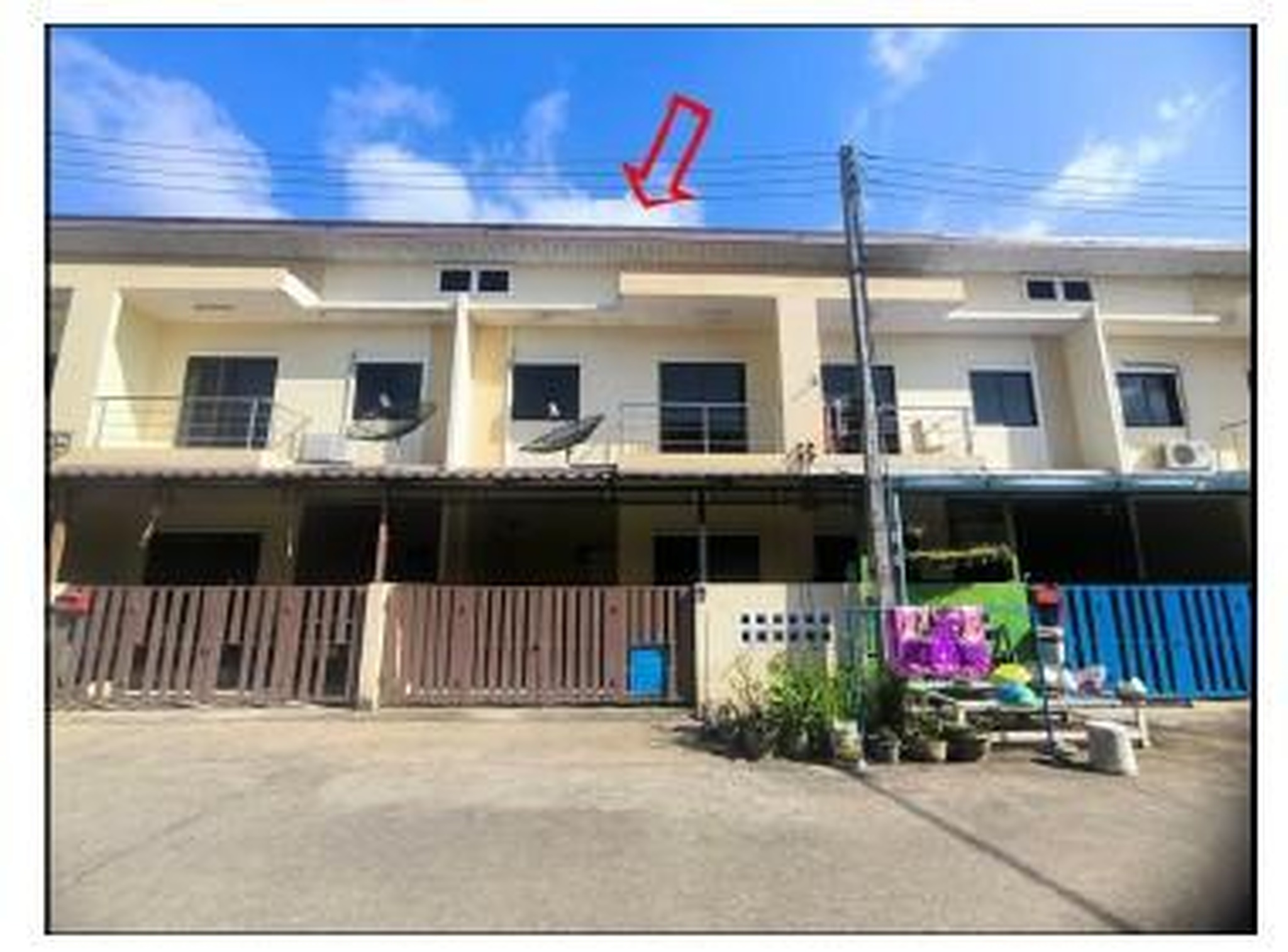 ทรัพย์สถาบันโดย GHB ทาวน์เฮาส์ ถนนประชาชื่น 1