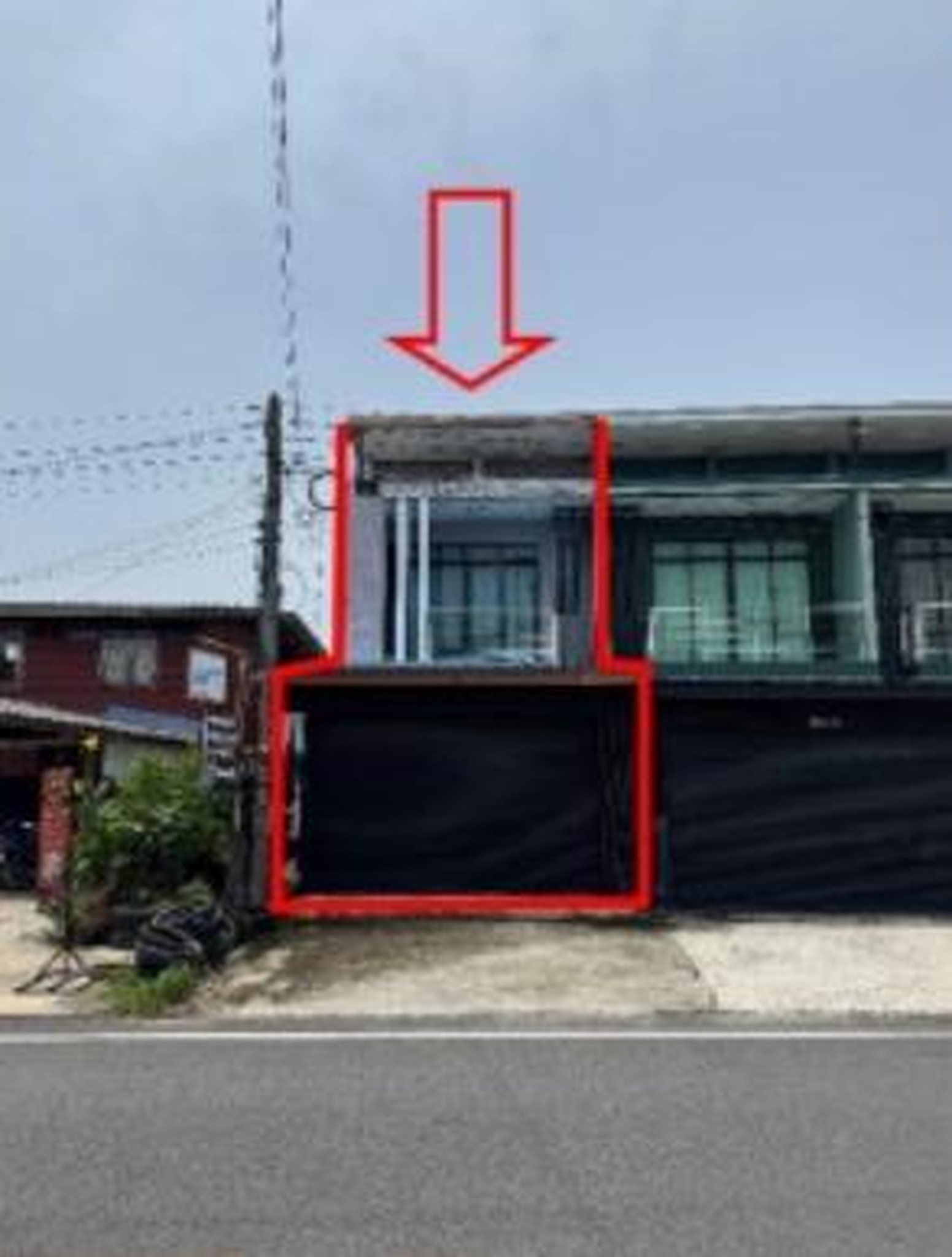 ทรัพย์สถาบันโดย GHB ตึกแถว-อาคารพาณิชย์ ถนนสายโพรงจระเข้-ชุมชนห