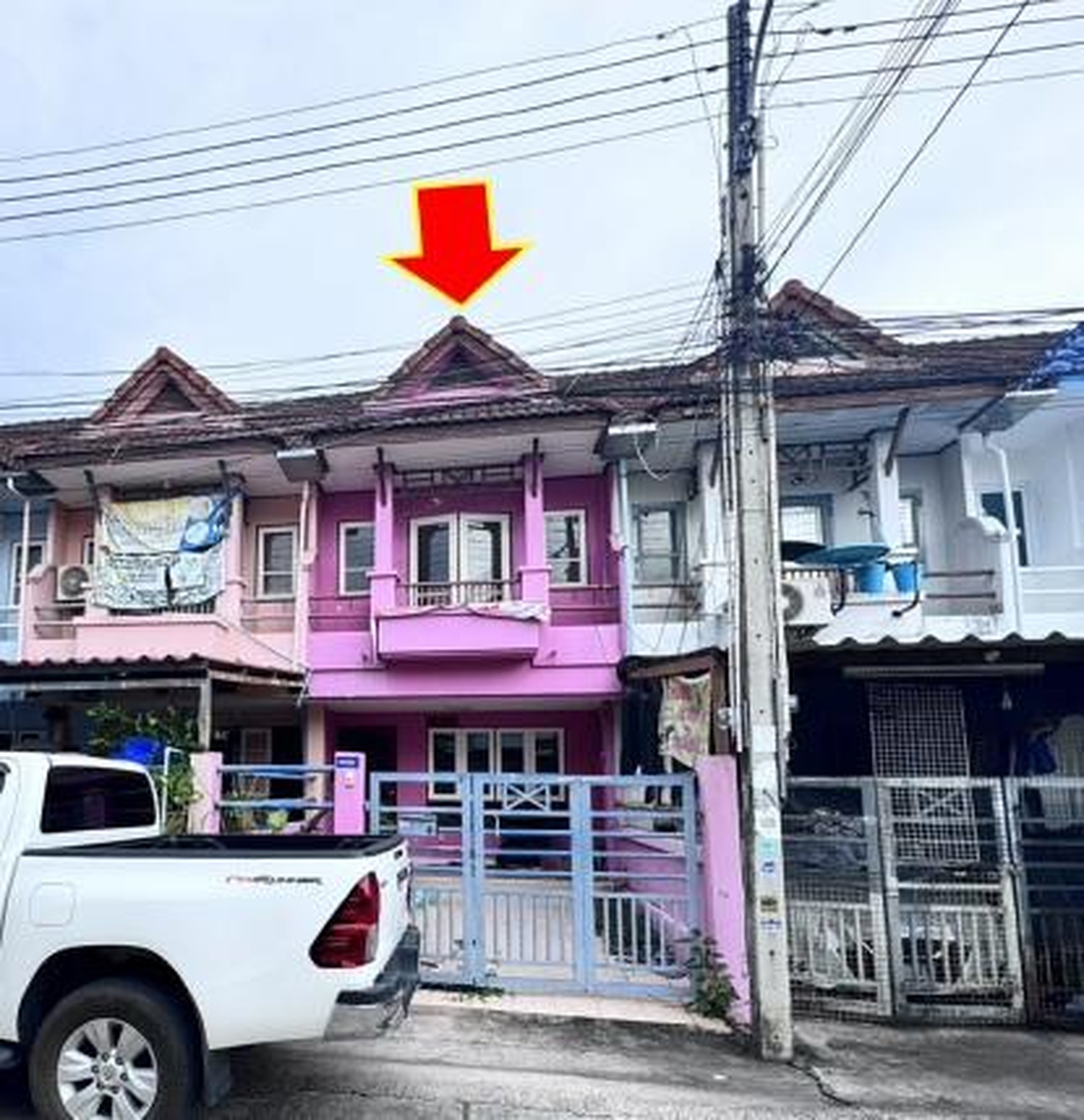 ทรัพย์สถาบันโดย GHB ทาวน์เฮาส์ สิรินดา (Sirinda Primo Pattaya)