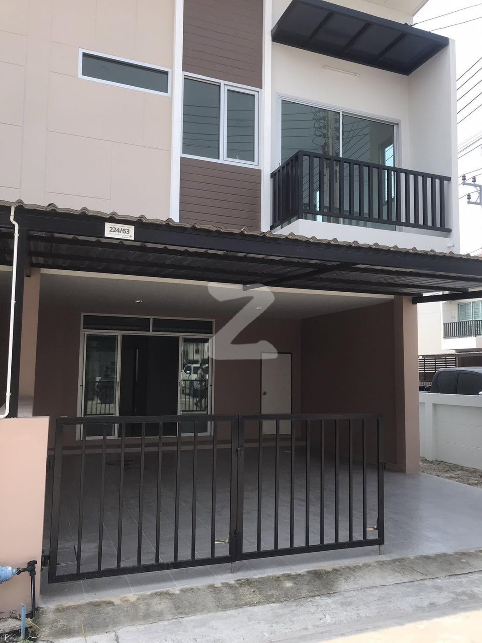 🏠ให้เช่า…ทาวน์โฮม 2 ชั้น  📍หมู่บ้านโกลเด้นทาวน์ ศรีสุวิช โรงโป๊ะ  เดือนละ 12,000บาท(**บ้านหลังริม**)📍   : เจ้าของให้เช่าเอง (งดรับนายหน้า)