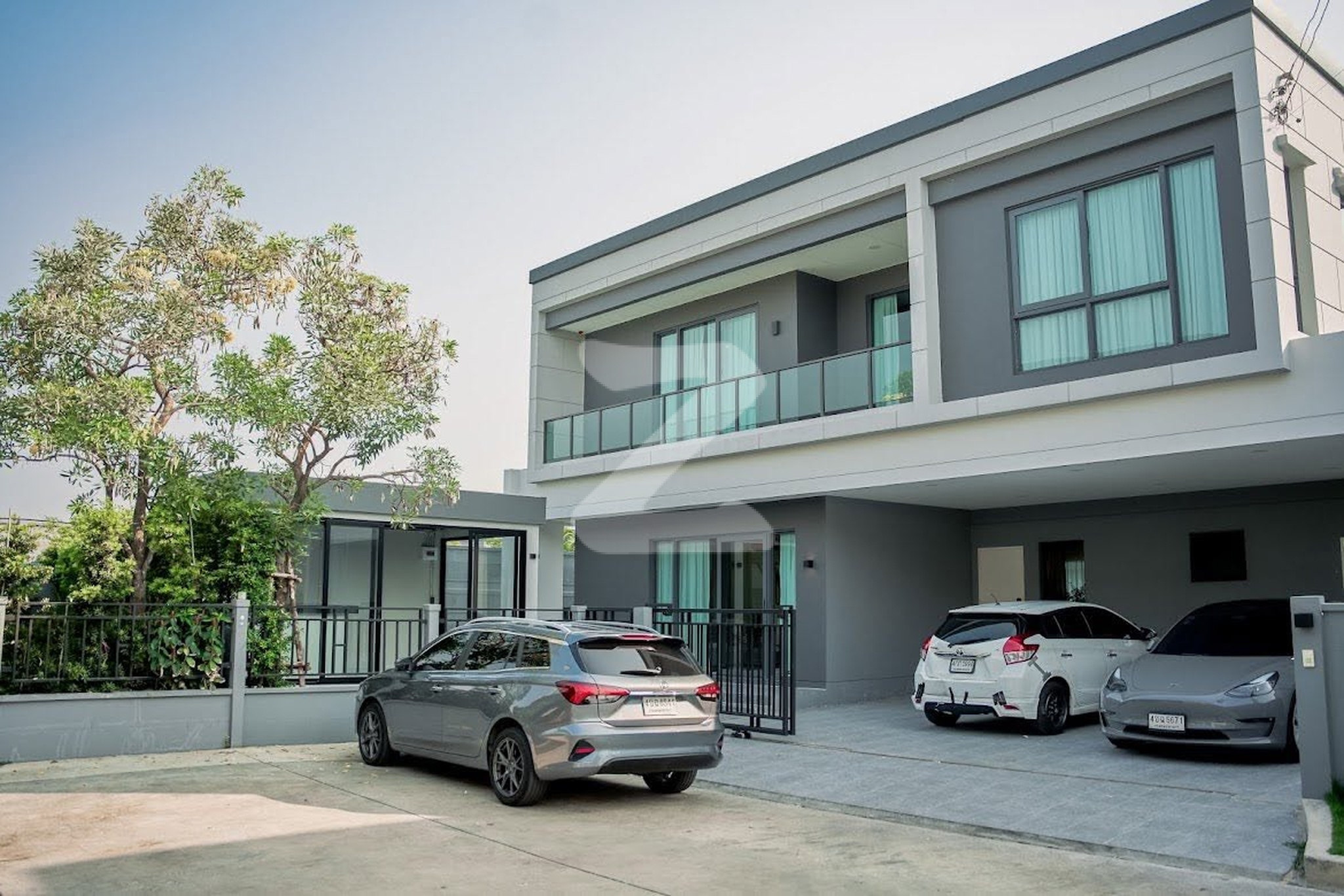 ขายบ้านโครงการเซนโทร รามอินทรา จตุโชติ 2 แบบบ้านZOTICUS (แบบบ้านใหญ่ของโครงการ) บ้านหลังริมสุดซอย (ซอย2)   : เจ้าของขายเอง (งดรับนายหน้า)