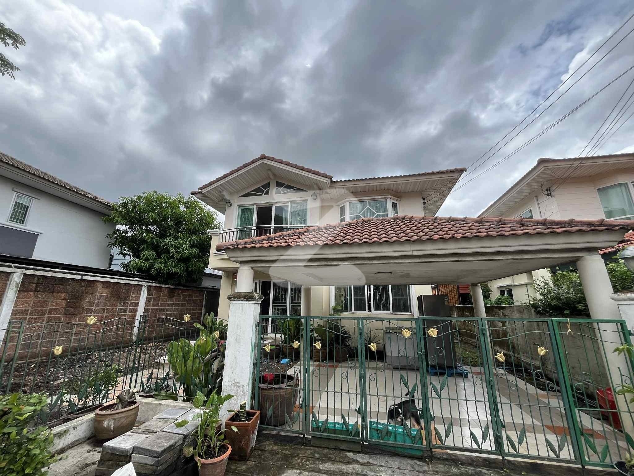 ขายบ้านเดี่ยว 2 ชั้น หมู่บ้านศุภาลัยพาร์ควิลล์ ซ.รามอินทรา 5 ใกล้สวนกีฬารามอินทรา  พื้นที่ 65 ตรว ทำเลเป็นบ้านหลังมุม : เจ้าของขายเอง (งดรับนายหน้า)