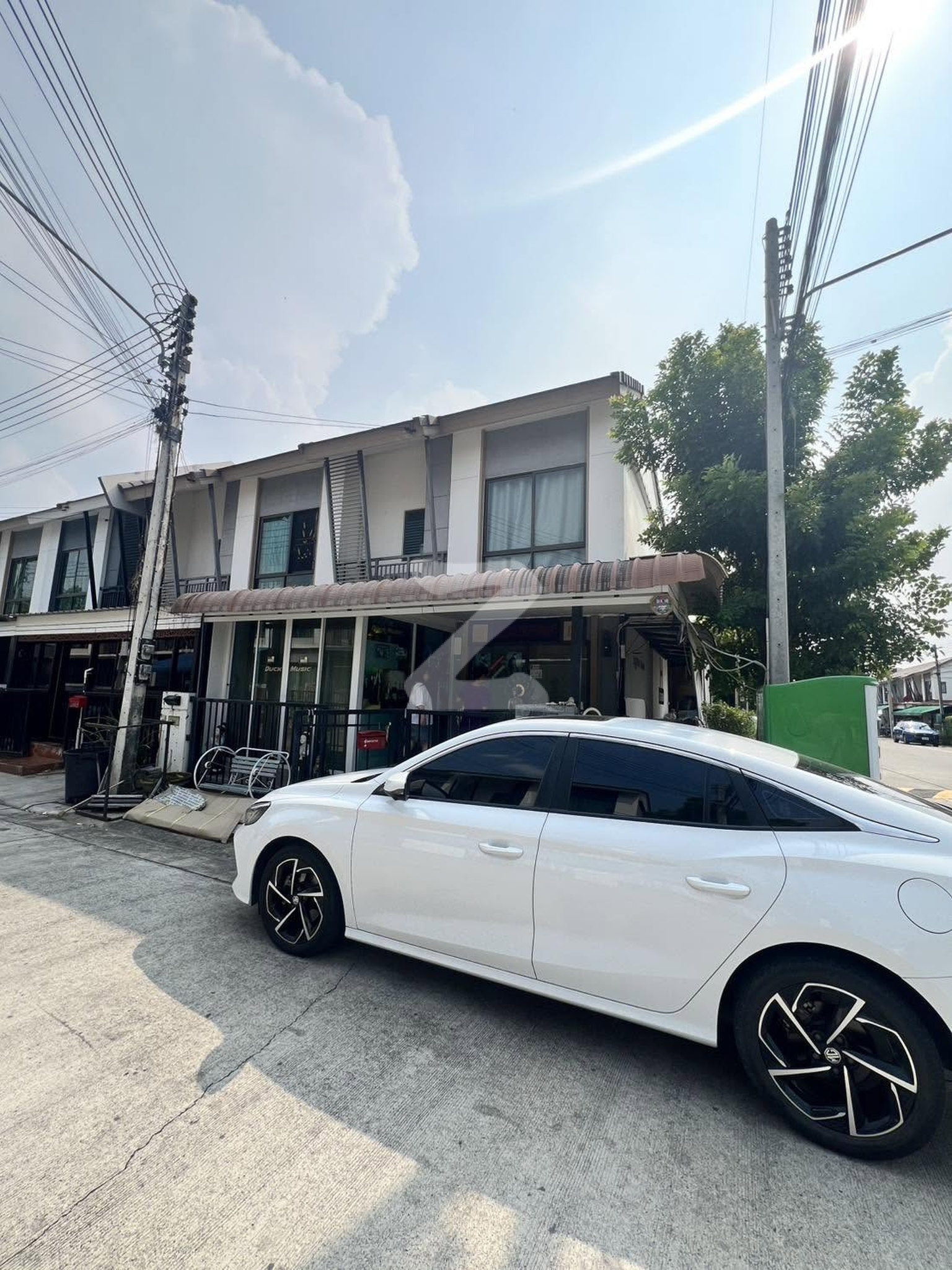 บ้านอยู่พฤกษาไพร์ม115 นะคะ เจ้าของปล่อยเช่าเอง 🏠 ขอปล่อยเดือนละ 8,000 บาทค่ะ                              : เจ้าของให้เช่าเอง (งดรับนายหน้า)