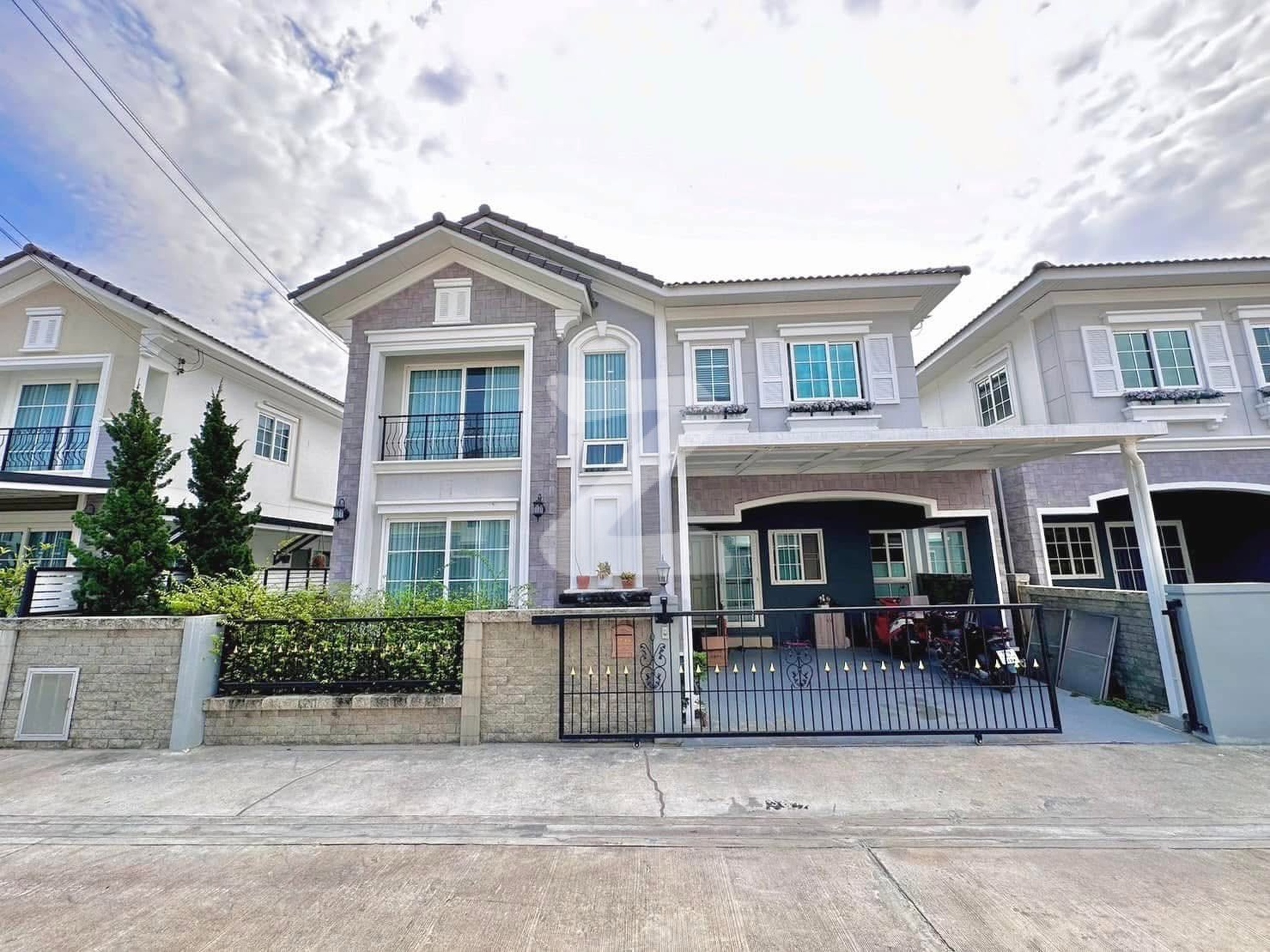 🏡ปล่อยบ้านเช่า-ขาย (เจ้าของปล่อยเอง) หมู่บ้านโกลเด้นนีโอ บางนา-สวนหลวง หน้าหันทางทิศเหนือ เลขที่บ้านมงคล  : เจ้าของขายเอง (งดรับนายหน้า)