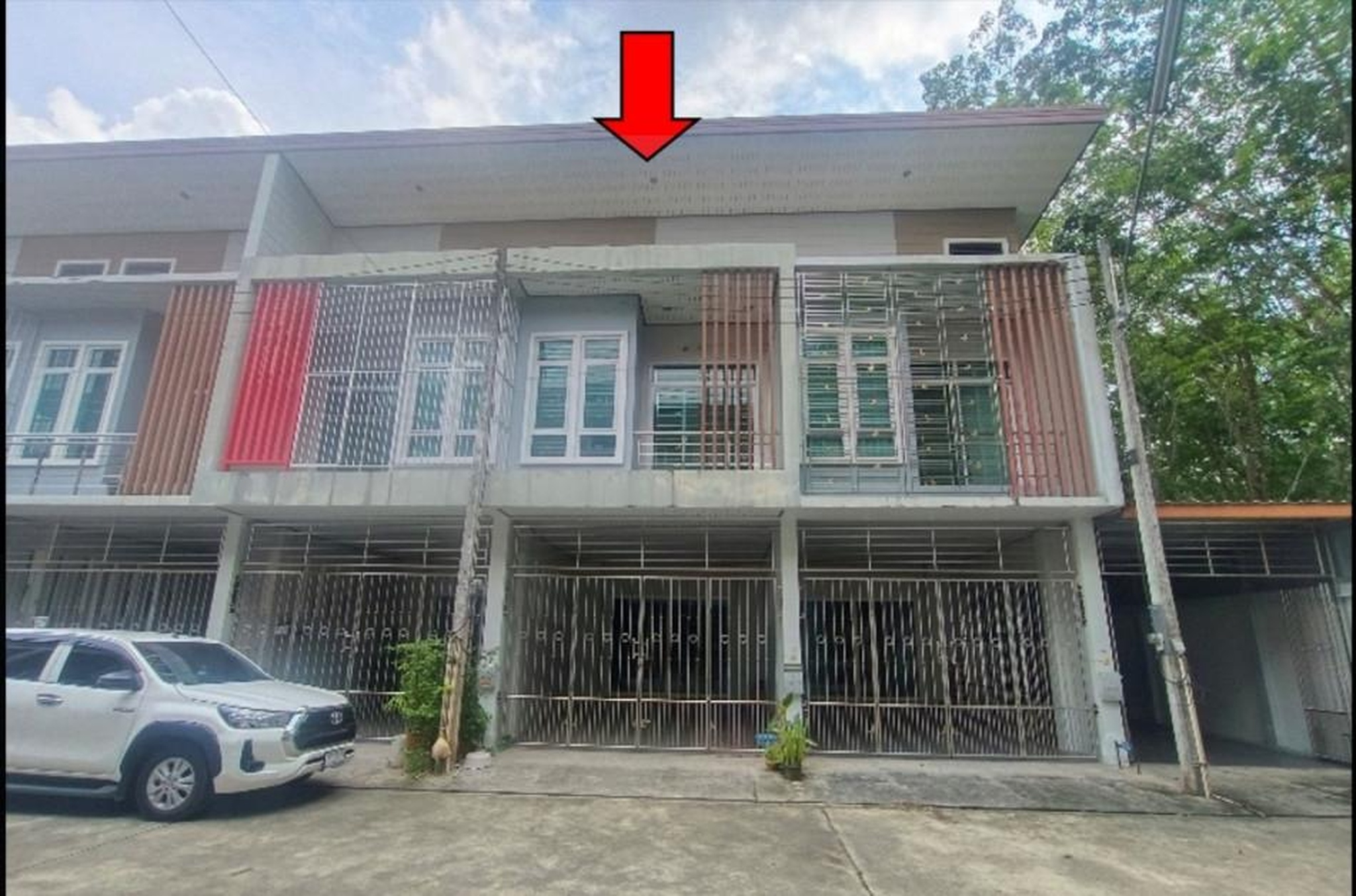 ทรัพย์สถาบันโดย GHB ทาวน์เฮาส์ ประกายทองวิลล์ (Prakaithong Ville)