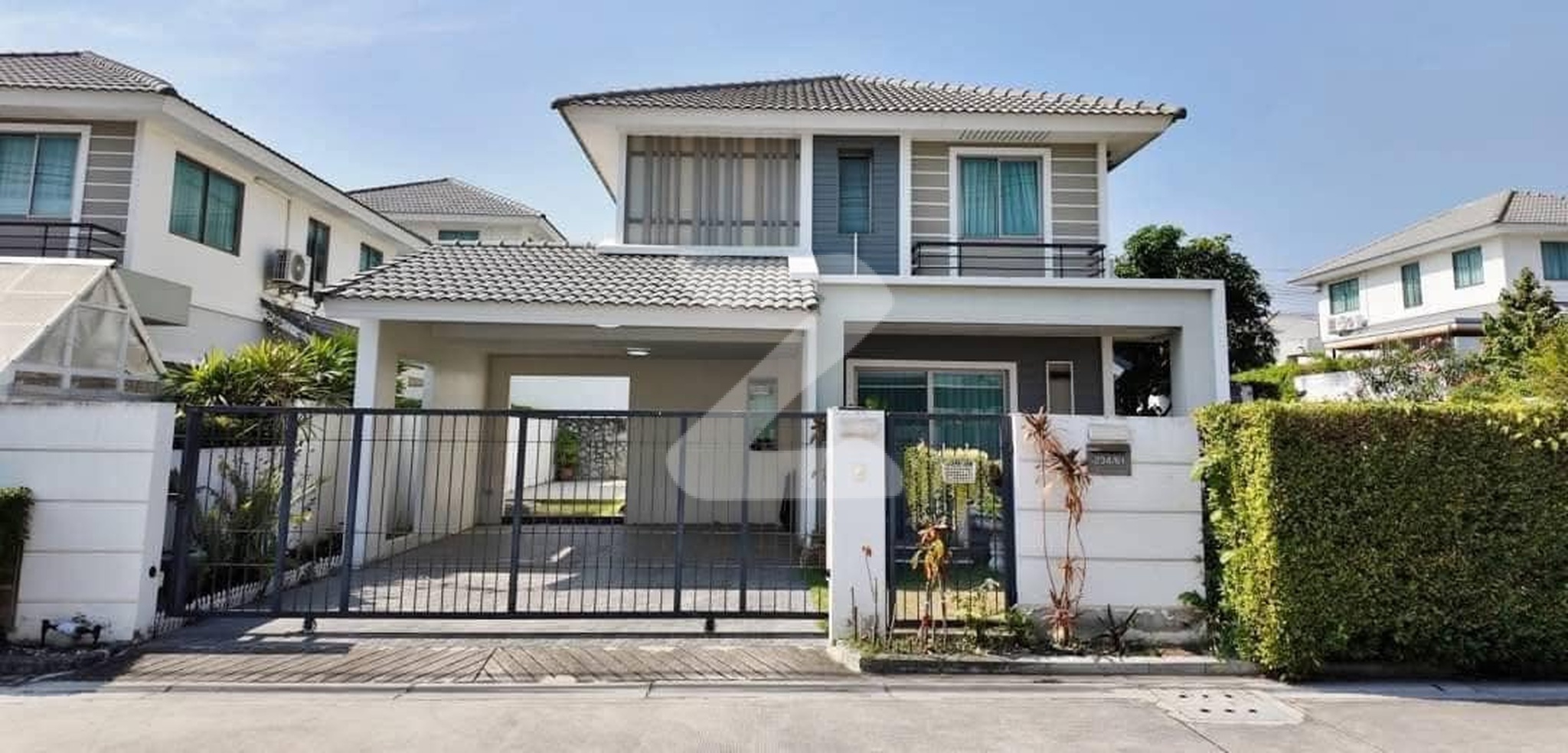 ปล่อยเช่าบ้านเดี่ยว 🏠 เนื้อที่บ้านขนาด 61 ตารางวา  ( หลังมุม) ยกกระเป๋าเข้าอยู่ได้เลยมีครบมาก พิกัด หมู่บ้าน Life in the garden Roungpu ตะเคียนเตี้ย  : เจ้าของให้เช่าเอง (งดรับนายหน้า)
