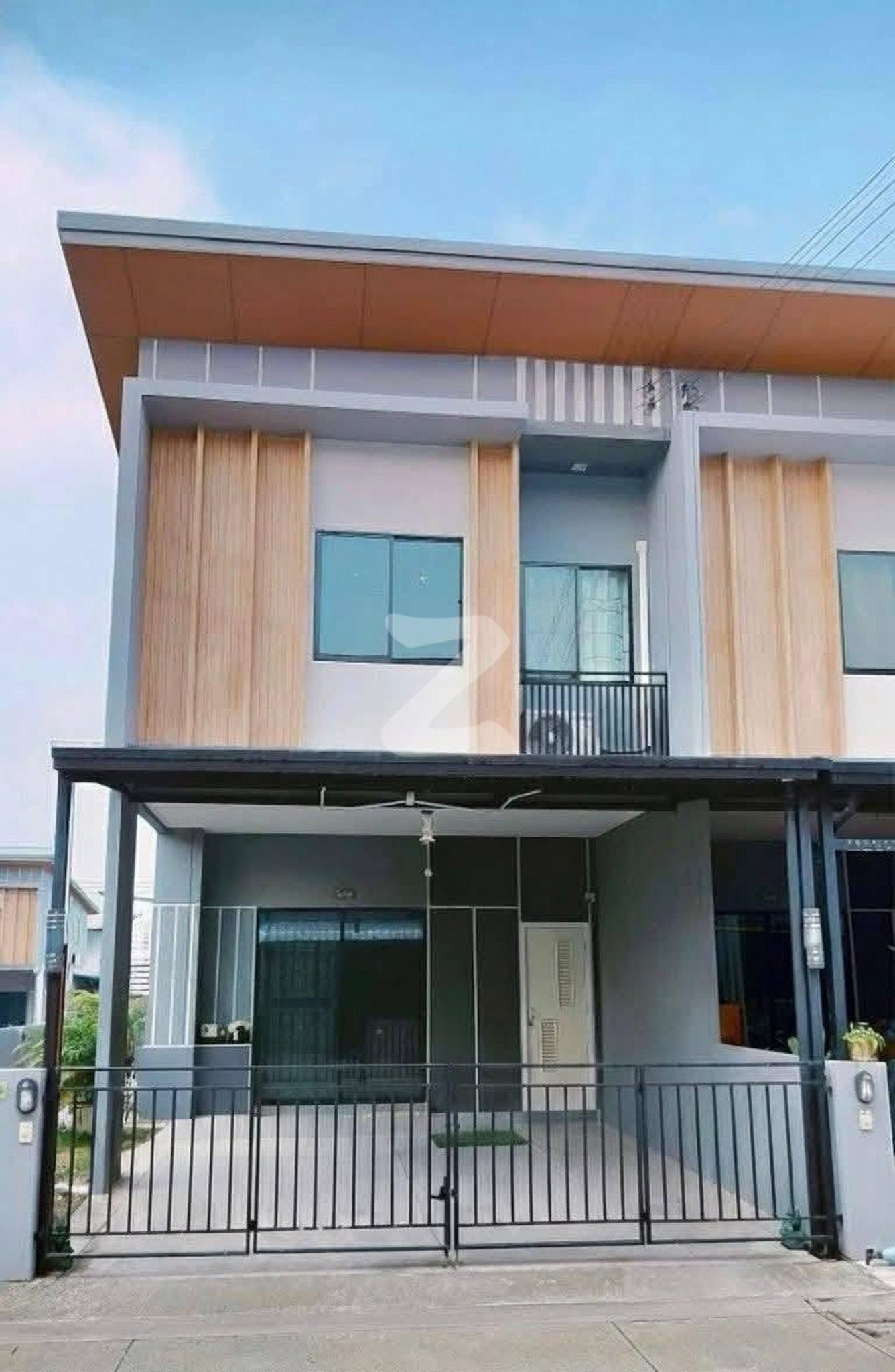 ปล่อยเช่าทาวน์โฮม 2 ชั้น หัวมุม 🏡🏡 📌 เดอะมิกซ์ นิคมพัฒนา สาย 13 ซอย 4-5 📌 ใกล้ BYD | ใกล้ มจพ.ระยอง : เจ้าของให้เช่าเอง (งดรับนายหน้า)