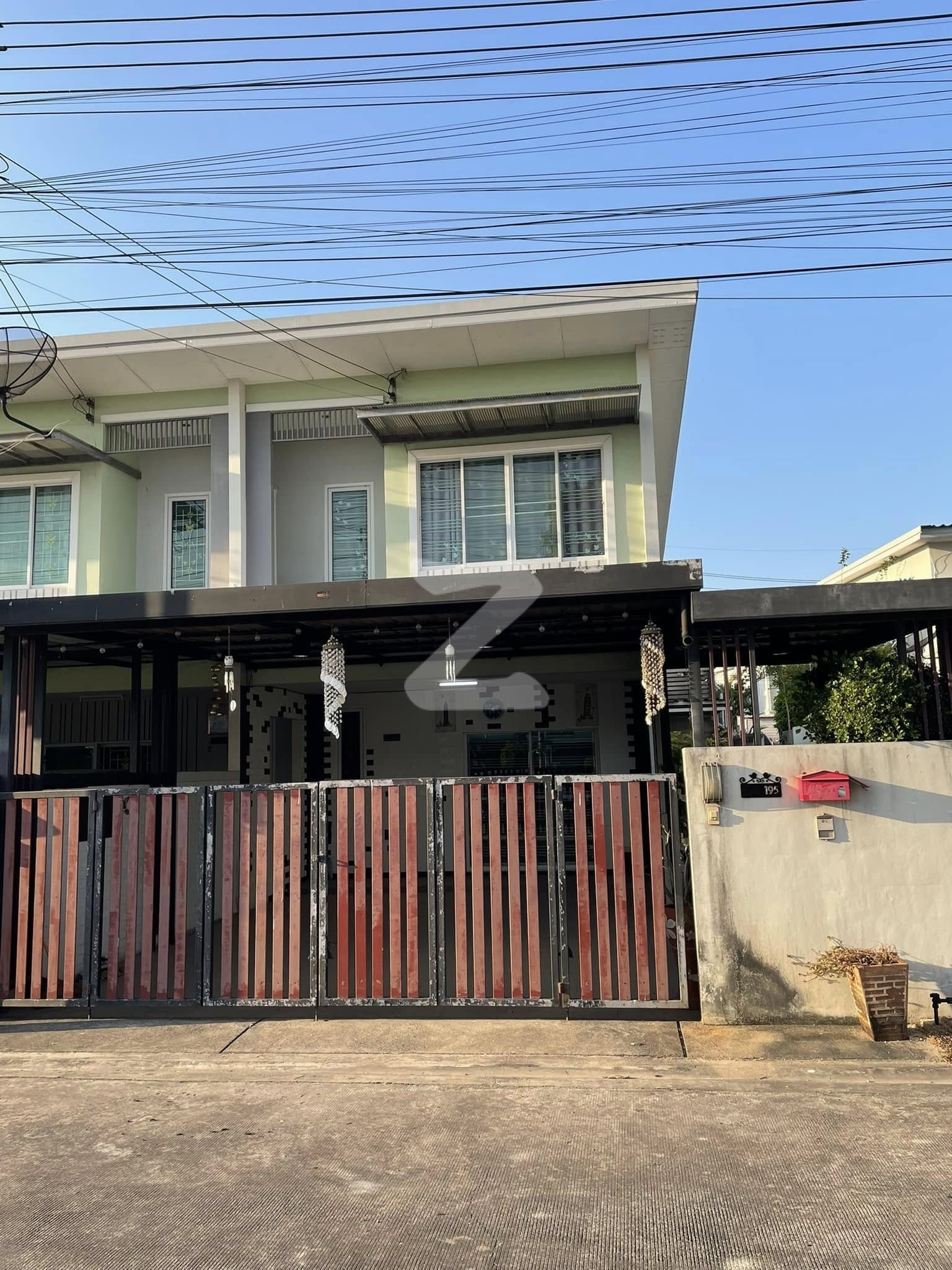 !! บ้านว่างพร้อมอยู่ เข้าดูได้ค่ะ  ให้เช่าทาวน์โฮมใหม่  2 ชั้น 3🛌  2  ห้องน้ำ โครงการ เดอะมิกซ์ ทำเลดีติดถนนใหญ่!!!!  : เจ้าของให้เช่าเอง (งดรับนายหน้า)