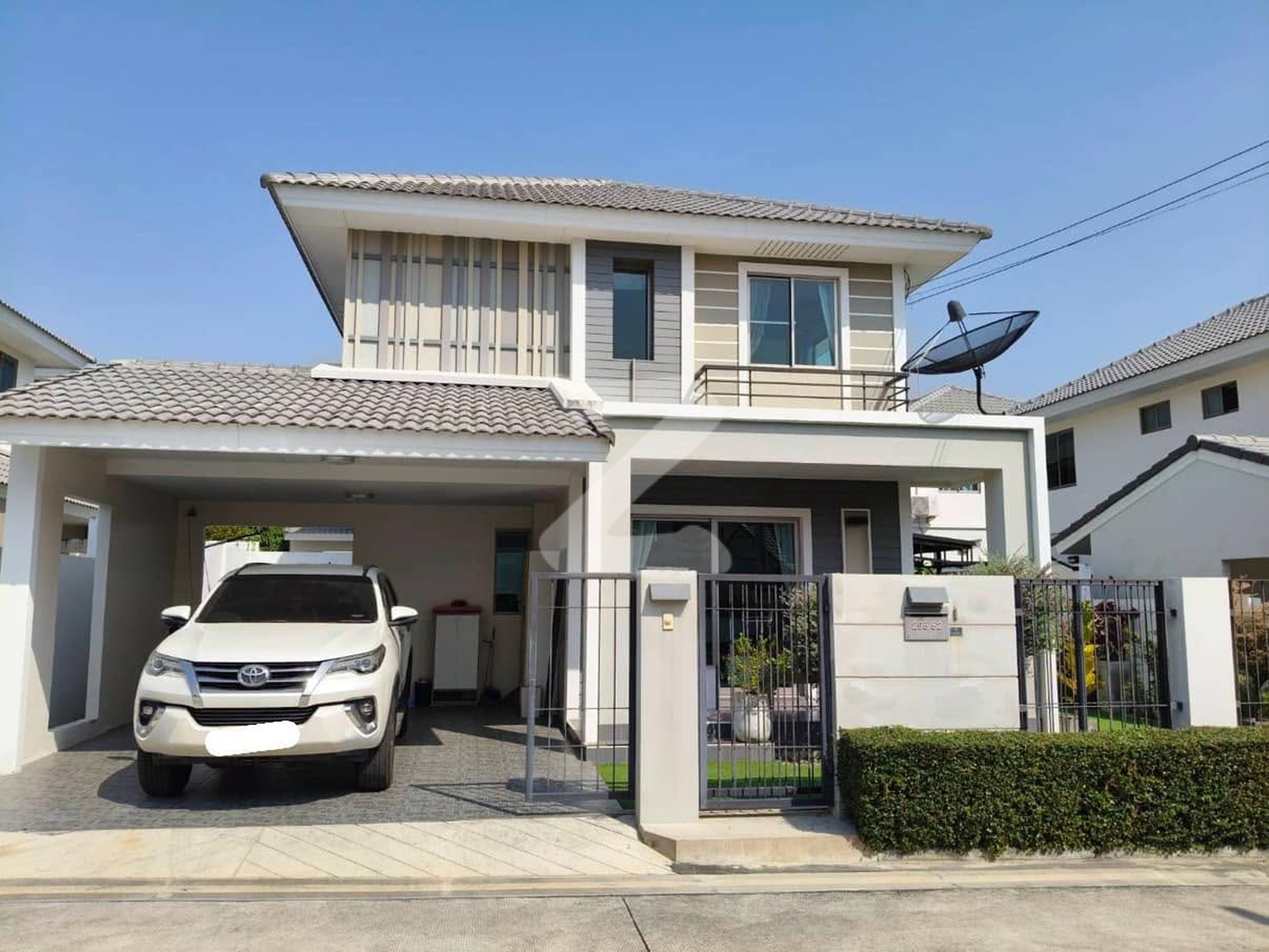 ให้เช่าบ้านเดี่ยว 2 ชั้น หมู่บ้านไลฟ์ อิน เดอะ การ์เด้น บ้านฉาง (เจ้าของปล่อยเช่าเองค่า) ✨ ทำเลดี ติดถนนสุขุมวิท ใกล้เซเว่นหน้าโครงการ ✨ : เจ้าของให้เช่าเอง (งดรับนายหน้า)