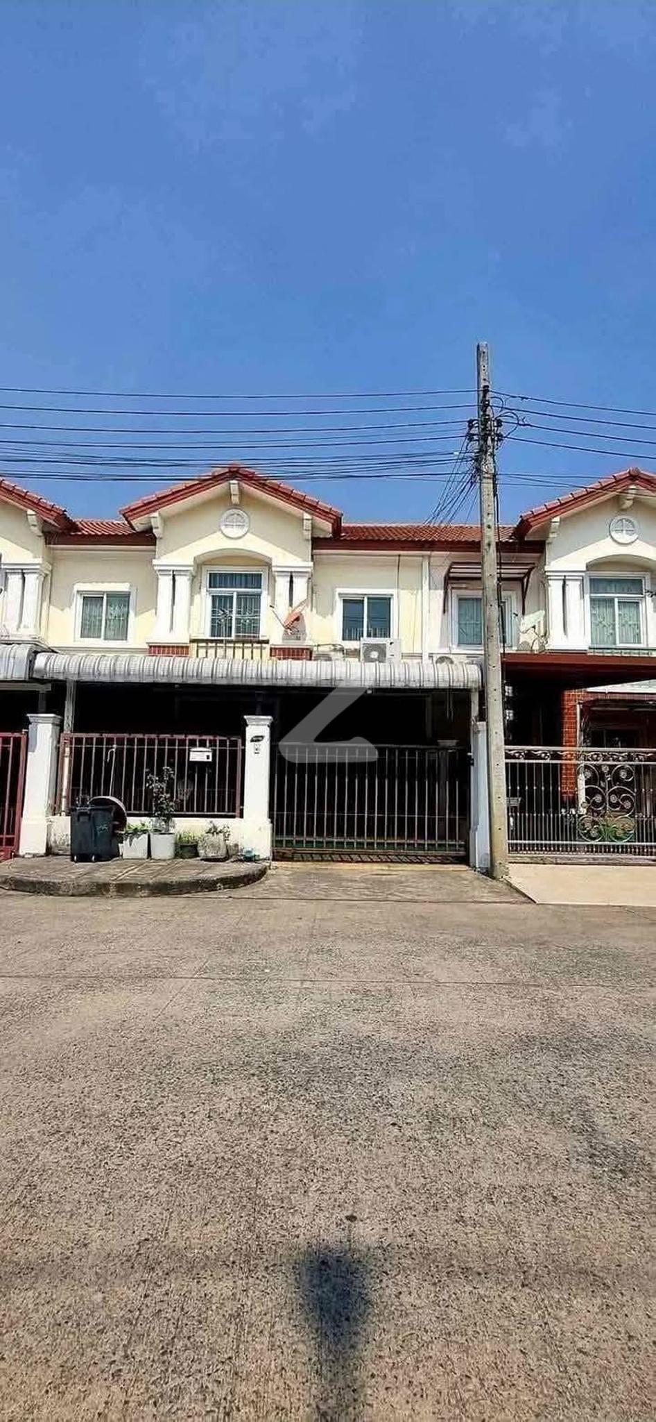 ขายบ้าน  The Connect 3 ใกล้เมือง เดินทางสะดวก                                          : เจ้าของขายเอง (งดรับนายหน้า)
