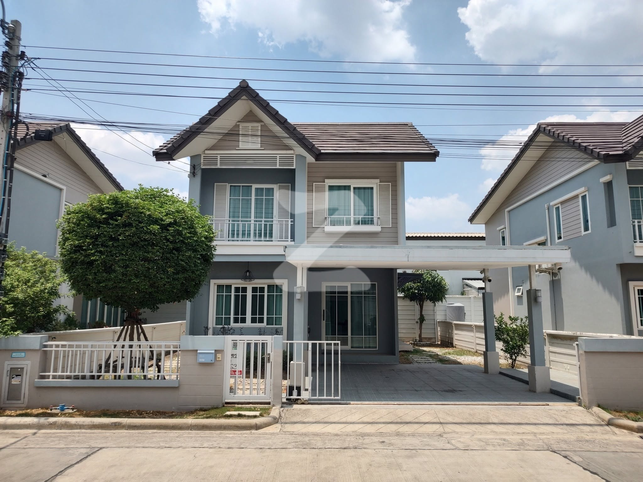 หมู่บ้านอารียา เดอะวิลเลจ คอทเทจ กาญจนาภิเษก ราชพฤกษ์ ต.ไทรน้อย อ.ไทยน้อย จ.นนทบุรี ราคา 3.79 ล้านบาท (ถูกกว่าบ้านแฝดในโครงการเดียวกัน ถูกกว่าราคาประเ : เจ้าของขายเอง (งดรับนายหน้า)