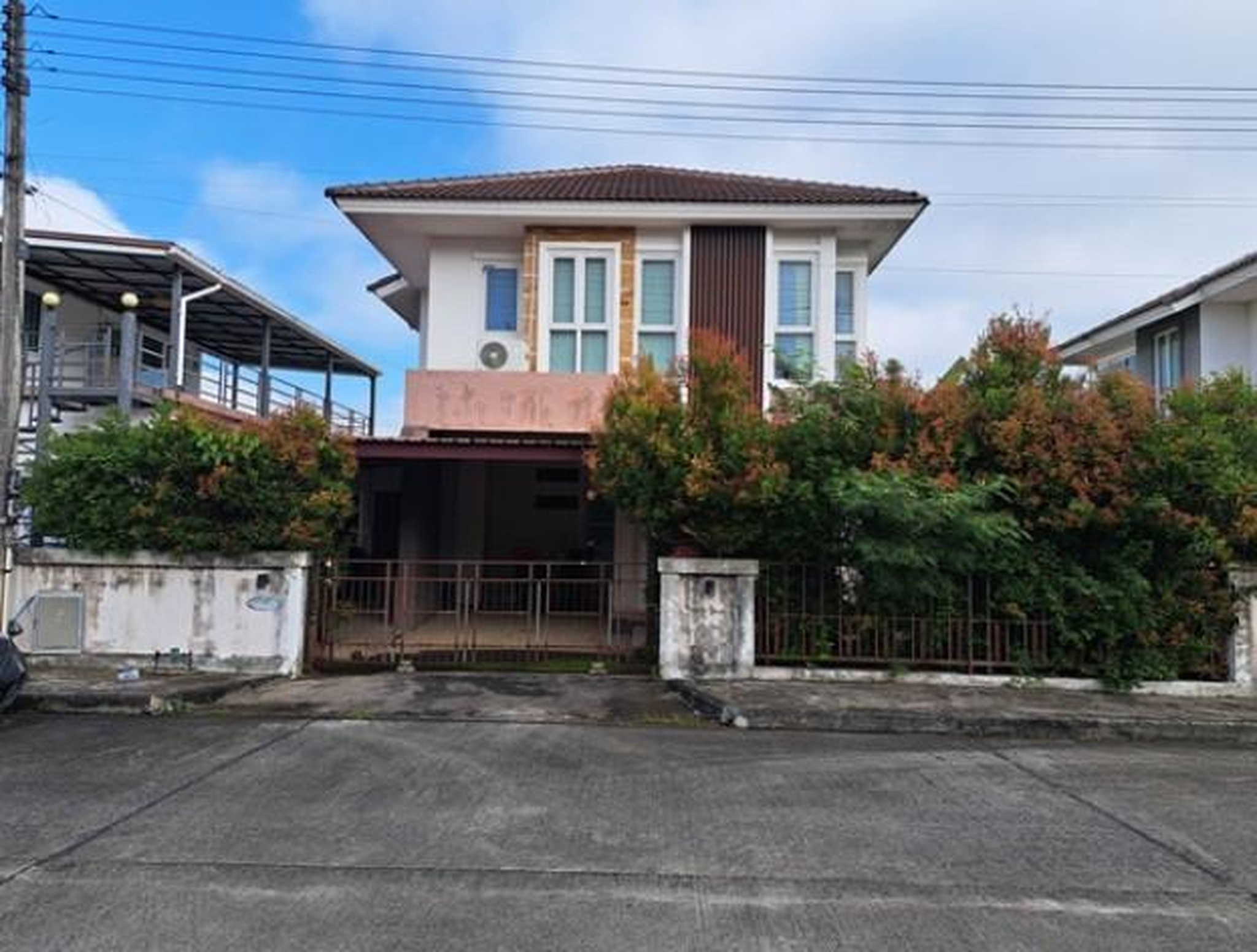 ทรัพย์สถาบันโดย GHB บ้านเดี่ยว อรสิริน 11 (Ornsirin 11 Mountain & Lake)