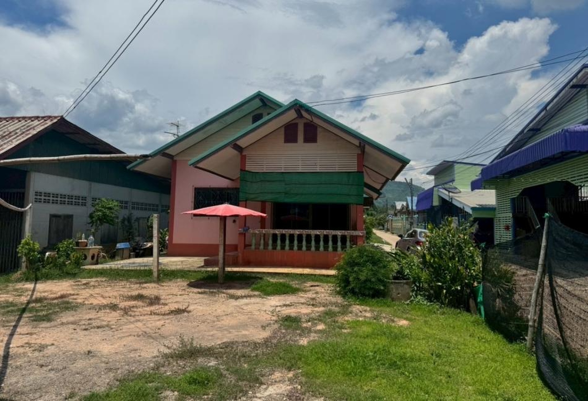 ทรัพย์สถาบันโดย GHB บ้านเดี่ยว ถนนสายวังทอง-เขาทราย(ทล