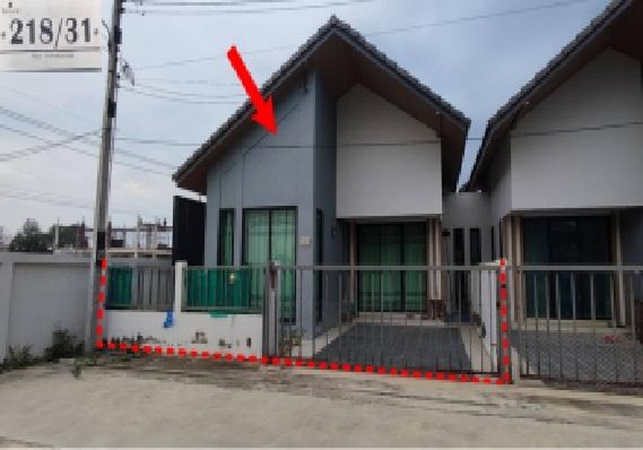 ทรัพย์สถาบันโดย GHB บ้านแฝด ไอคอนนิค (Iconic Ban Nikhompattana)