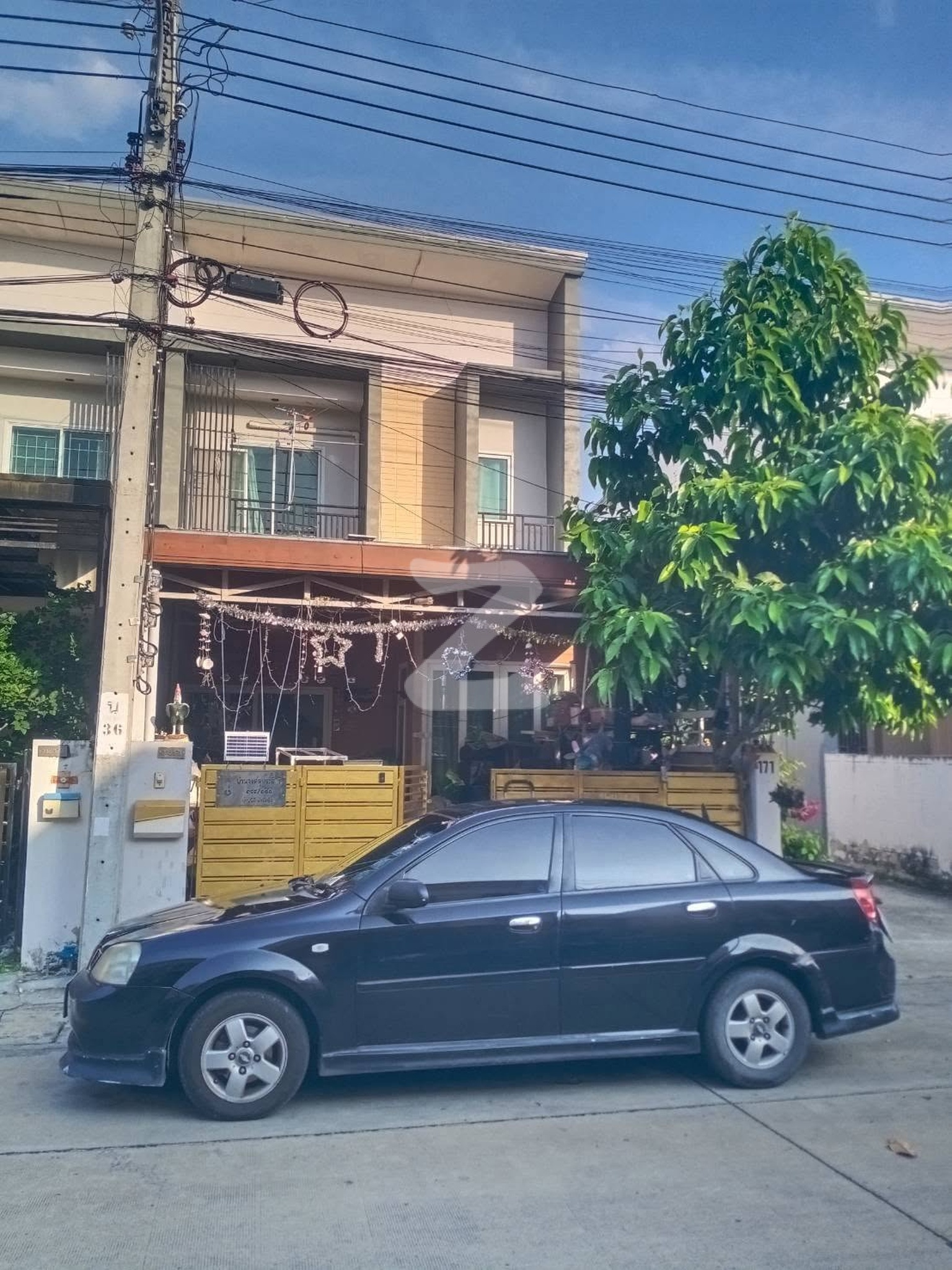 ขายบ้านทาวน์โฮม 2 ชั้น(อยู่ตรงข้ามสนามบินดอนเมืองประมาณ4กิโล)  หมู่บ้าน​แกรนด์​วิลล์​ ดอนเมือง                : เจ้าของขายเอง (งดรับนายหน้า)
