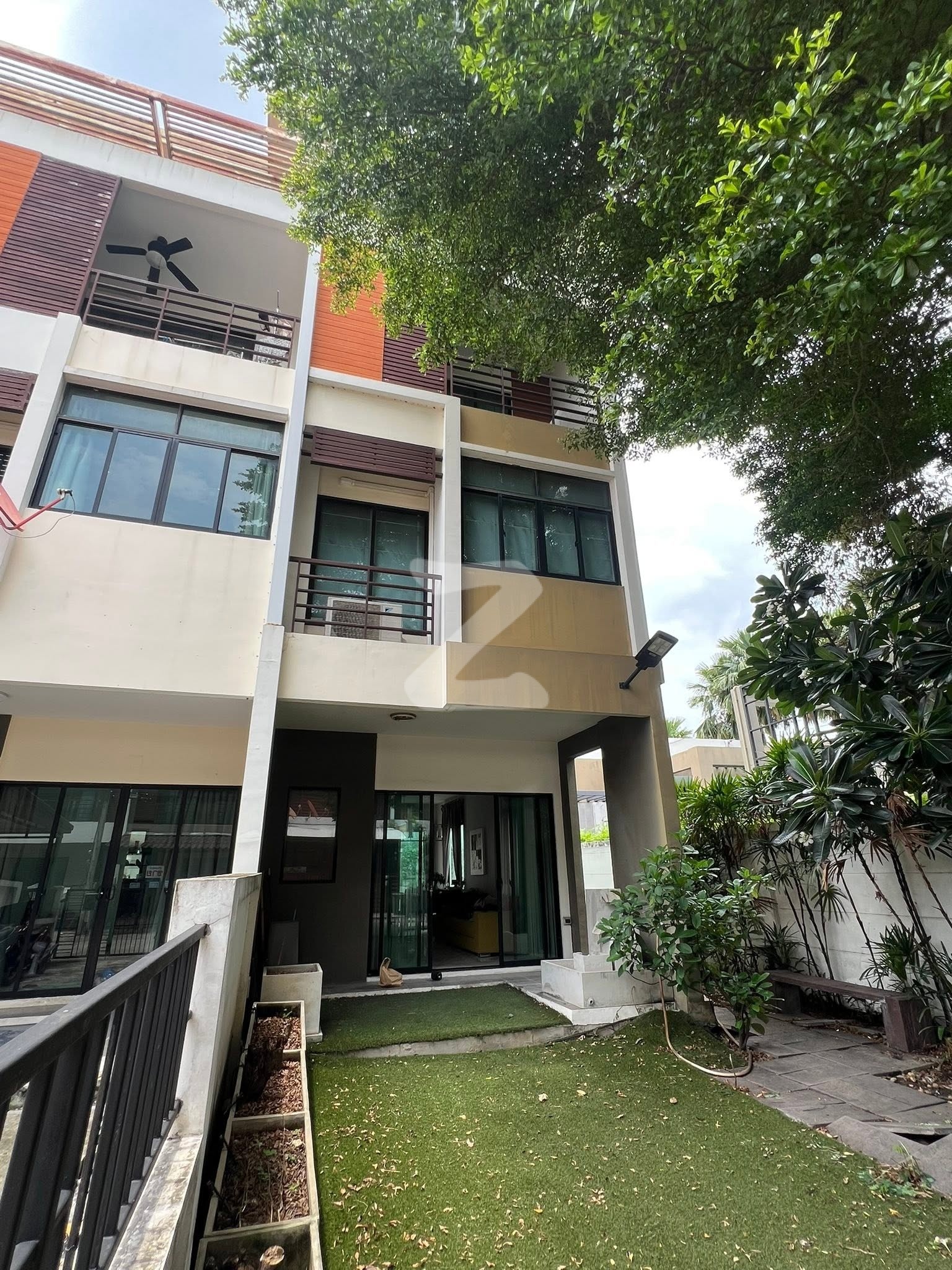 📣  ประกาศขายบ้านทาวน์โฮม หมู่ซิกเนเจอร์ กัลปพฤกษ์   🔸เจ้าของบ้านขายเองโดยไม่ผ่านนายหน้า 🔸บ้านตกแต่งพร้อมเข้าอยู่                        : เจ้าของขายเอง (งดรับนายหน้า)