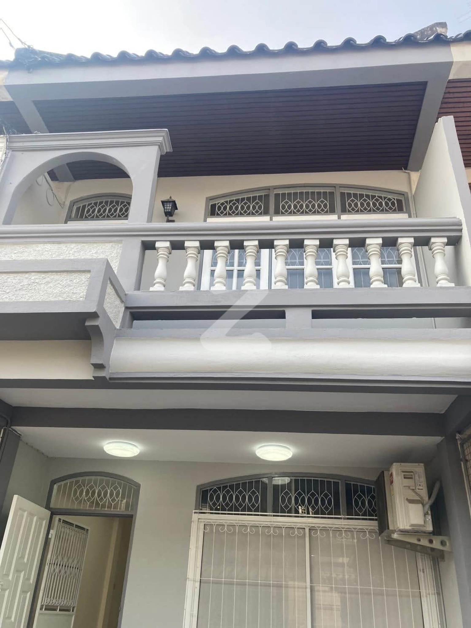 หมู่บ้านแกรนด์วิลเลจ ลาดพร้าว 80/3 (เจ้าของ โพสต์เอง) ขนาด 21 ตรว.                          : เจ้าของให้เช่าเอง (งดรับนายหน้า)