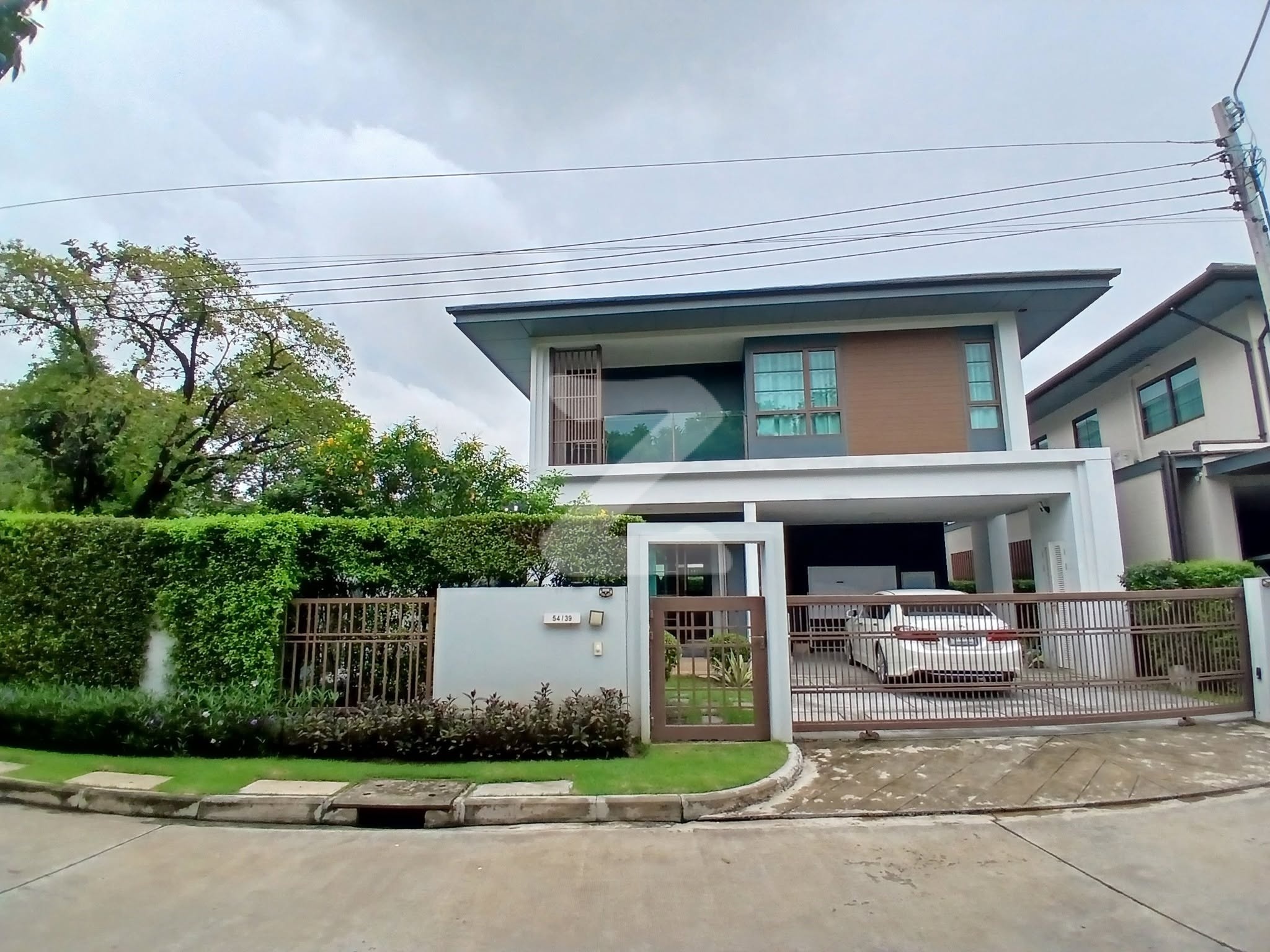 🏡บ้านเดี่ยว เรียบหรู  ขนาดใหญ่ กว้างขวาง  76.7  ตรว. Setthasiri Phahol-Watcharapol (เศรษฐสิริ พหล-วัชรพล)  ทำเลเยี่ยม หลังมุม (เจ้าของยายเอง)         : เจ้าของขายเอง (งดรับนายหน้า)