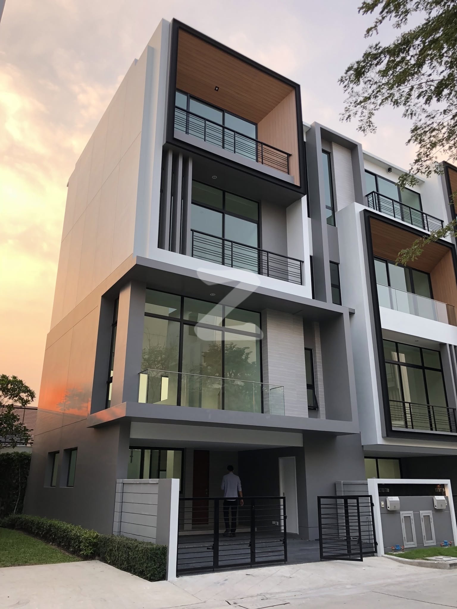 . 🏡โครงการ Nirvana Define พระราม 9🏡 Townhome หลังมุม ด้านหลังไม่ติดกับบ้านอื่น                : เจ้าของให้เช่าเอง (งดรับนายหน้า)