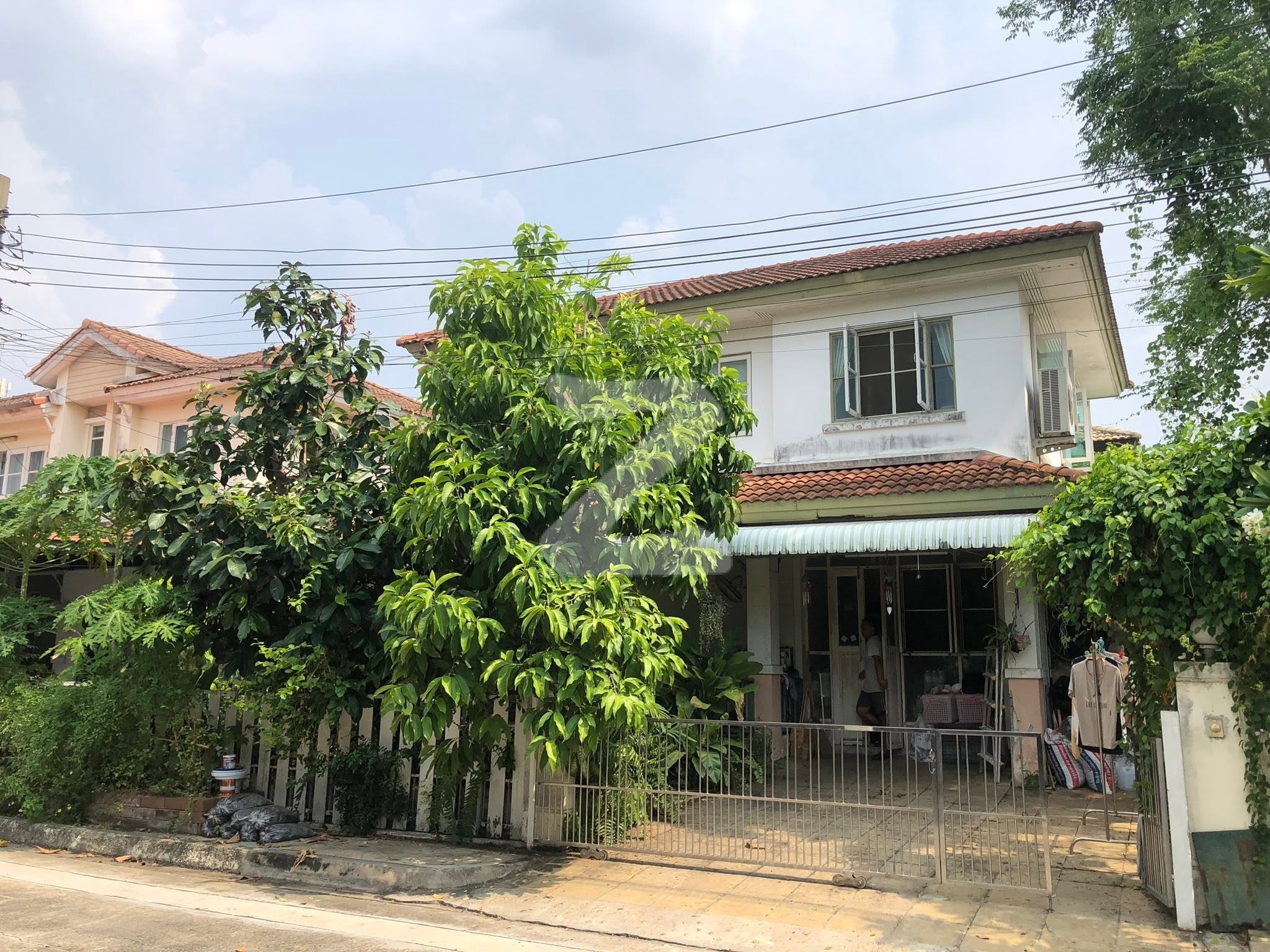 # หมู่บ้านชลลดา วงแหวนรัตนาธิเบศร์ ขายบ้านตามสภาพ เจ้าของขายเอง                          : เจ้าของขายเอง (งดรับนายหน้า)