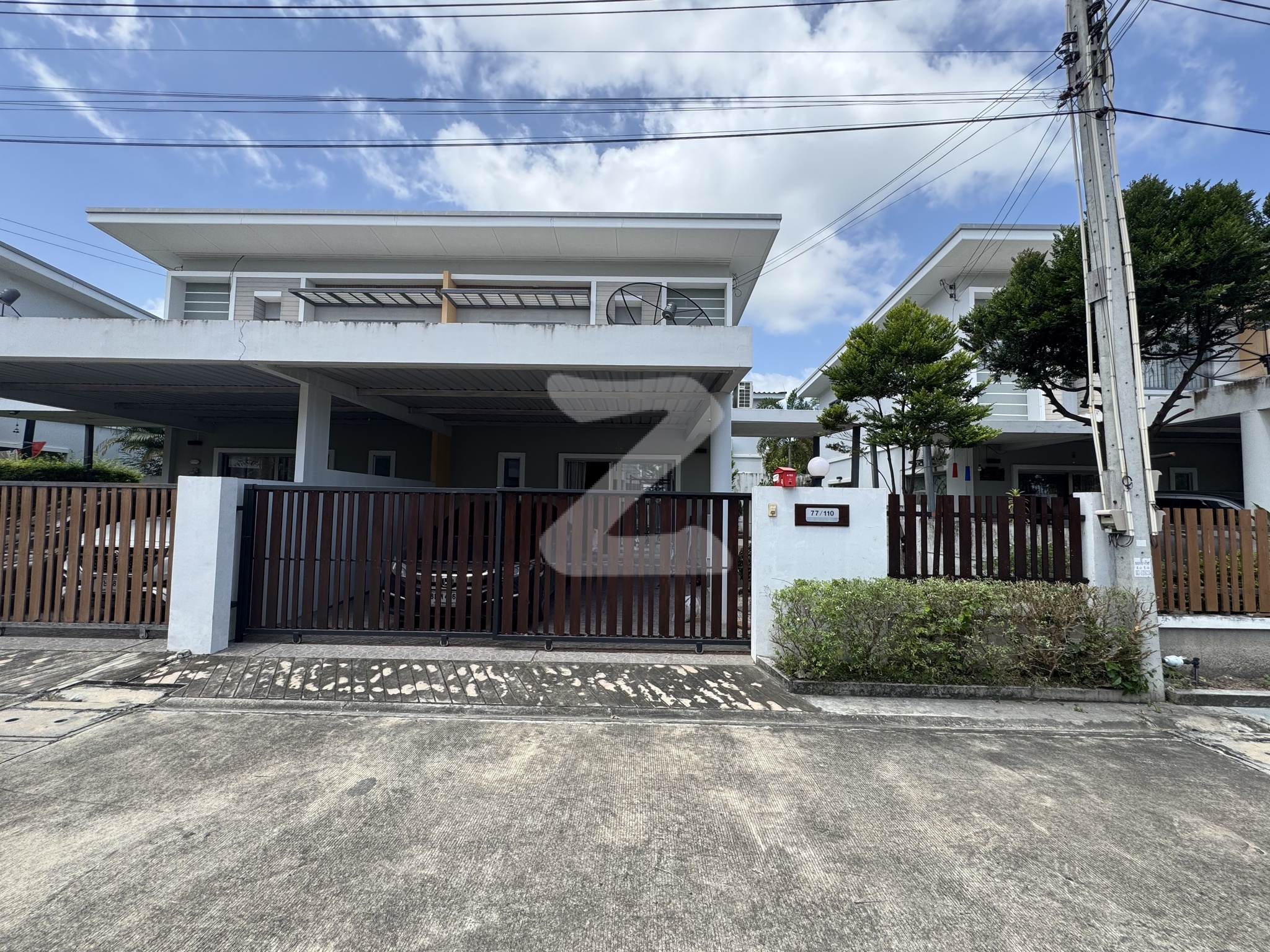 บ้านแฝด ใกล้ตลาดโรงโป๊ะ ใกล้โรงเรียนนานาชาติ เขาไม้แก้ว เฟอร์+เครื่องใช้ไฟฟ้าครบ : เจ้าของขายเอง