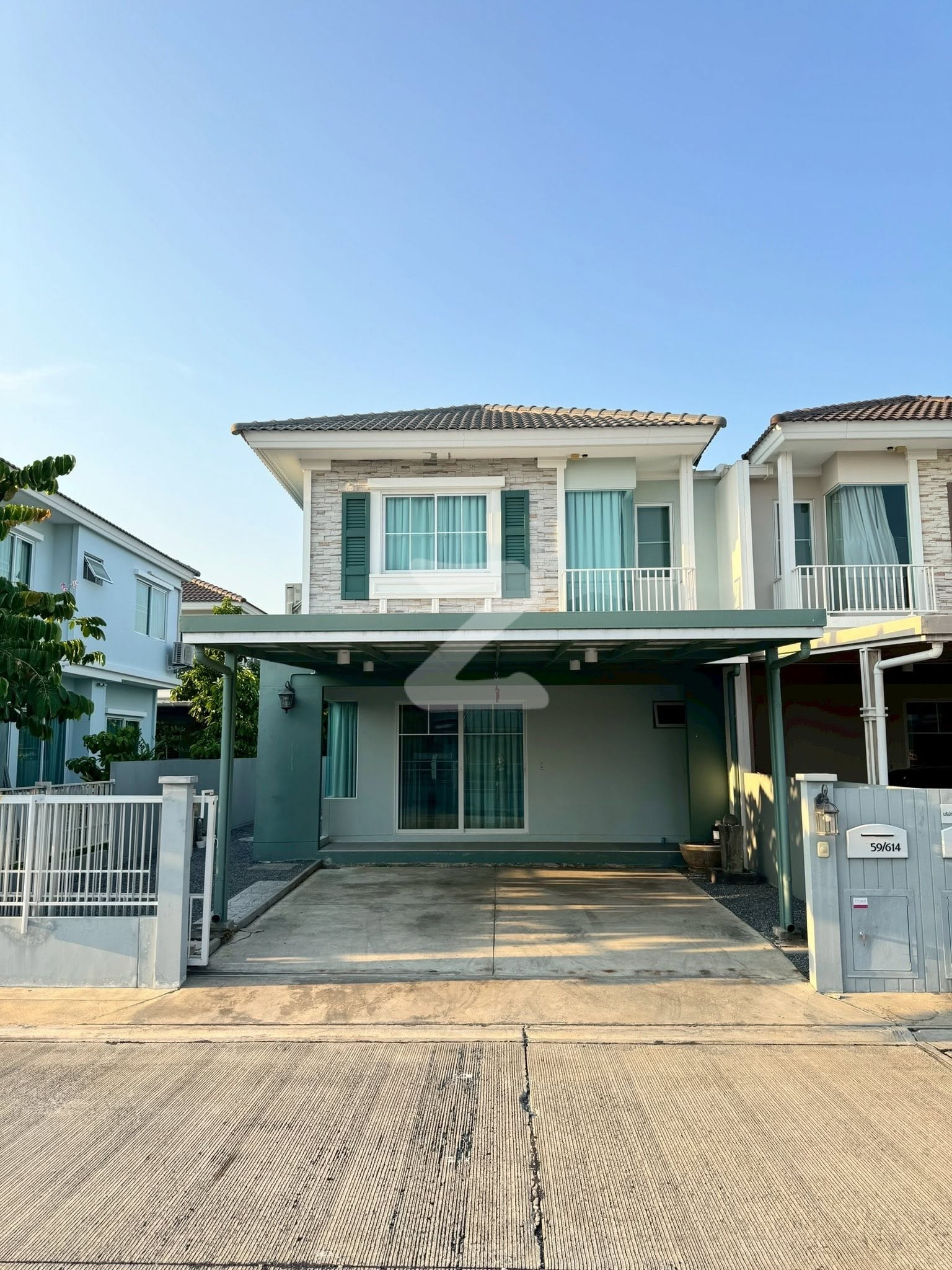 ขายบ้าน!! Villaggio. ปิ่นเกล้า-ศาลายา บ้านแฝด 2 ชั้น 148 ตรม. (3 นอน 2 น้ำ) : เจ้าของขายเอง (งดรับนายหน้า)