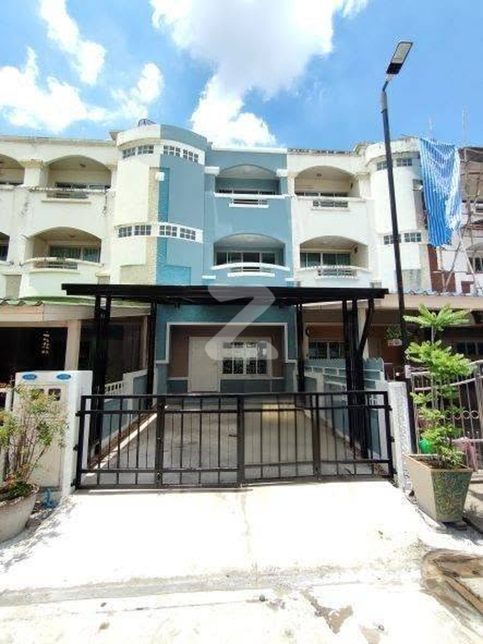 🏠 ขายทาวน์โฮม 3 ชั้น  เจ้าของขายเอง  ซอยลาดพร้าว 101   หมู่บ้านแฮปปี้แลนด์แกรนด์วิว    ราคา 3.79 ล้านบาท : เจ้าของขายเอง (งดรับนายหน้า)