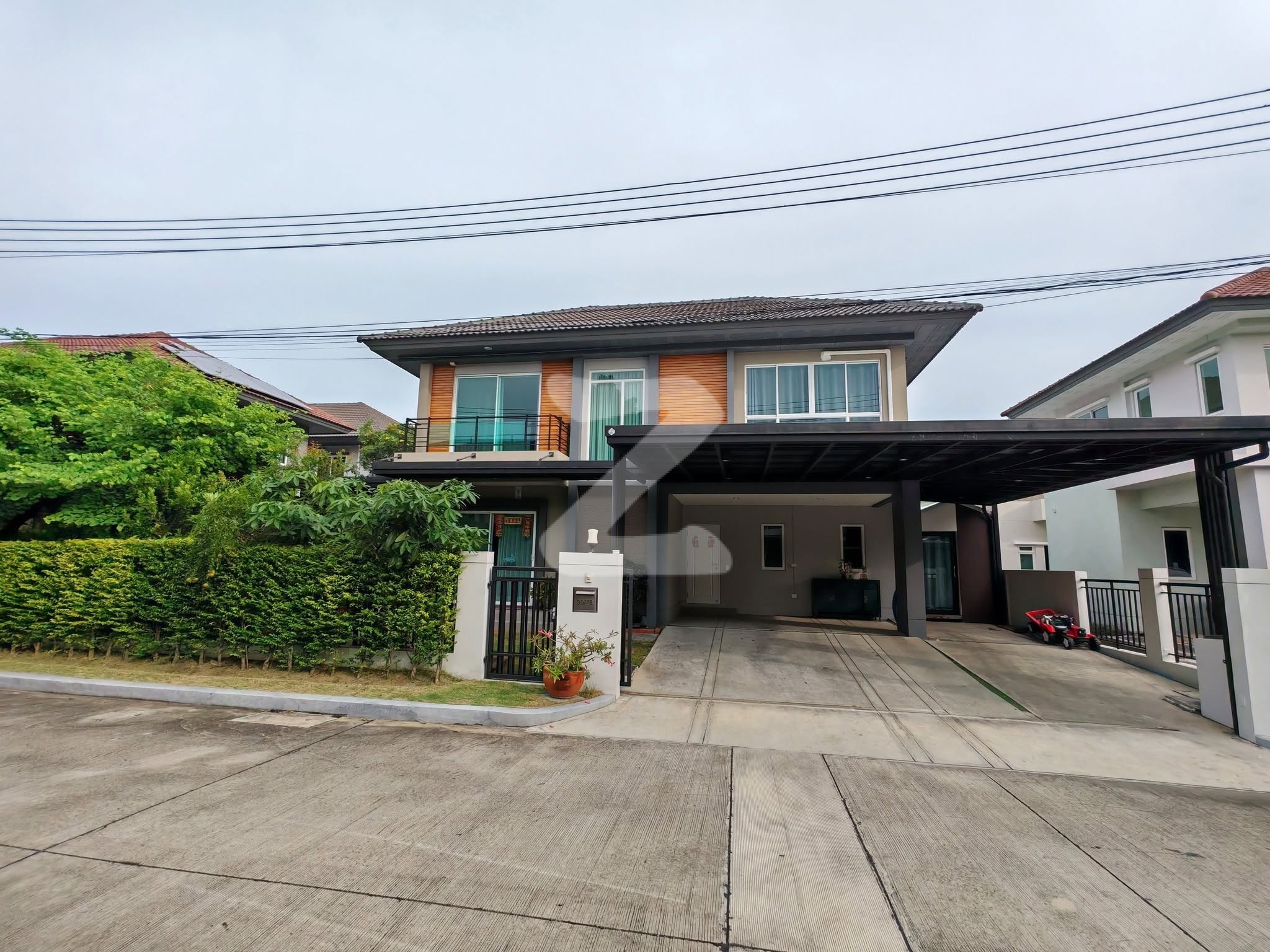 หมู่บ้านบางกอกบูเลอวาร์ด ปิ่นเกล้า-เพชรเกษม บ้านใหม่มาก สวย ดูแลอย่างดี  อยู่แล้วเฮง อยู่แล้วรวยค่ะ 😊❤️ : เจ้าของขายเอง (งดรับนายหน้า)