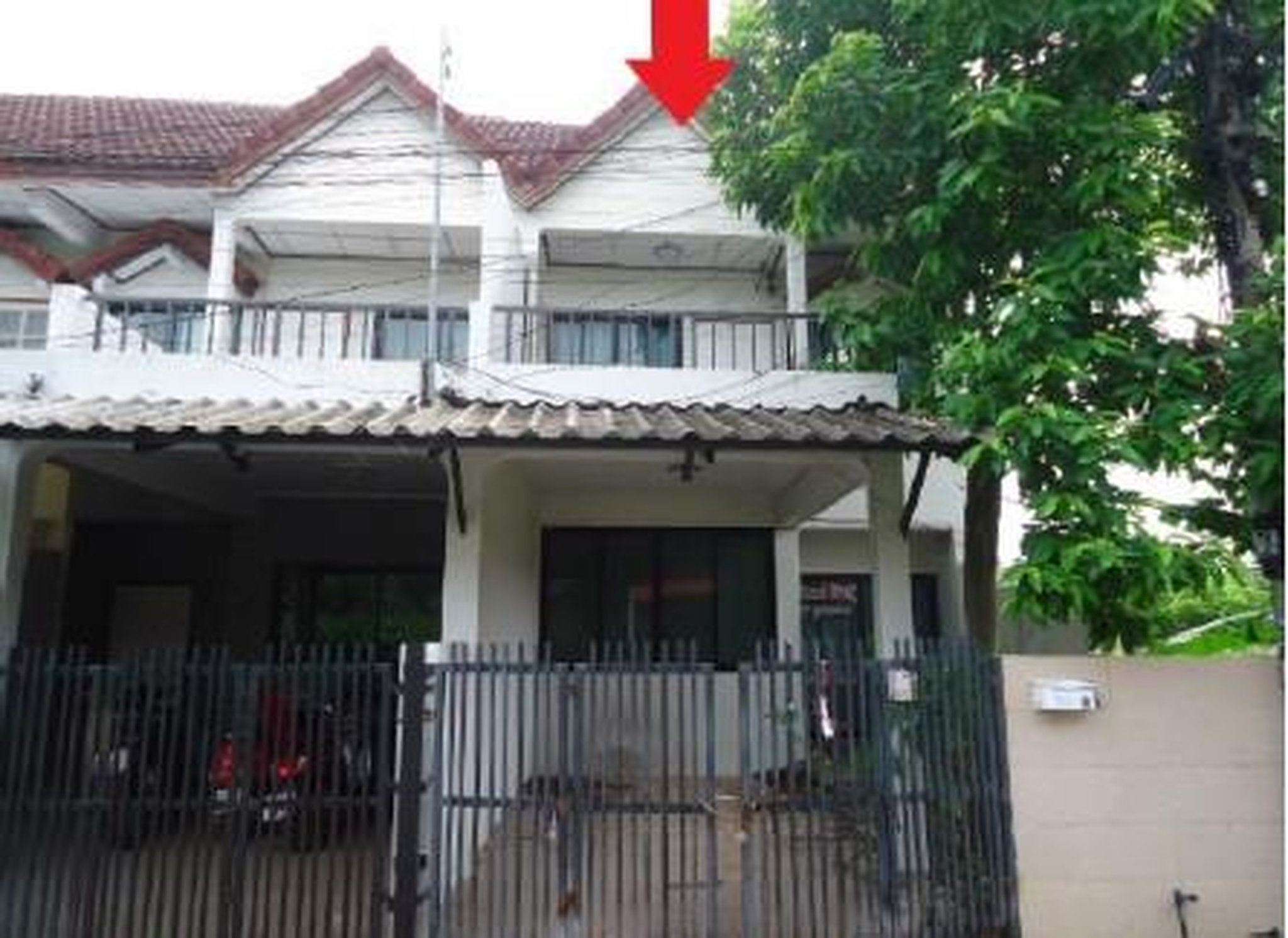 ทรัพย์สถาบันโดย GHB ทาวน์เฮาส์ พลอยวิลล่า 2 (Ploy Villa 2)