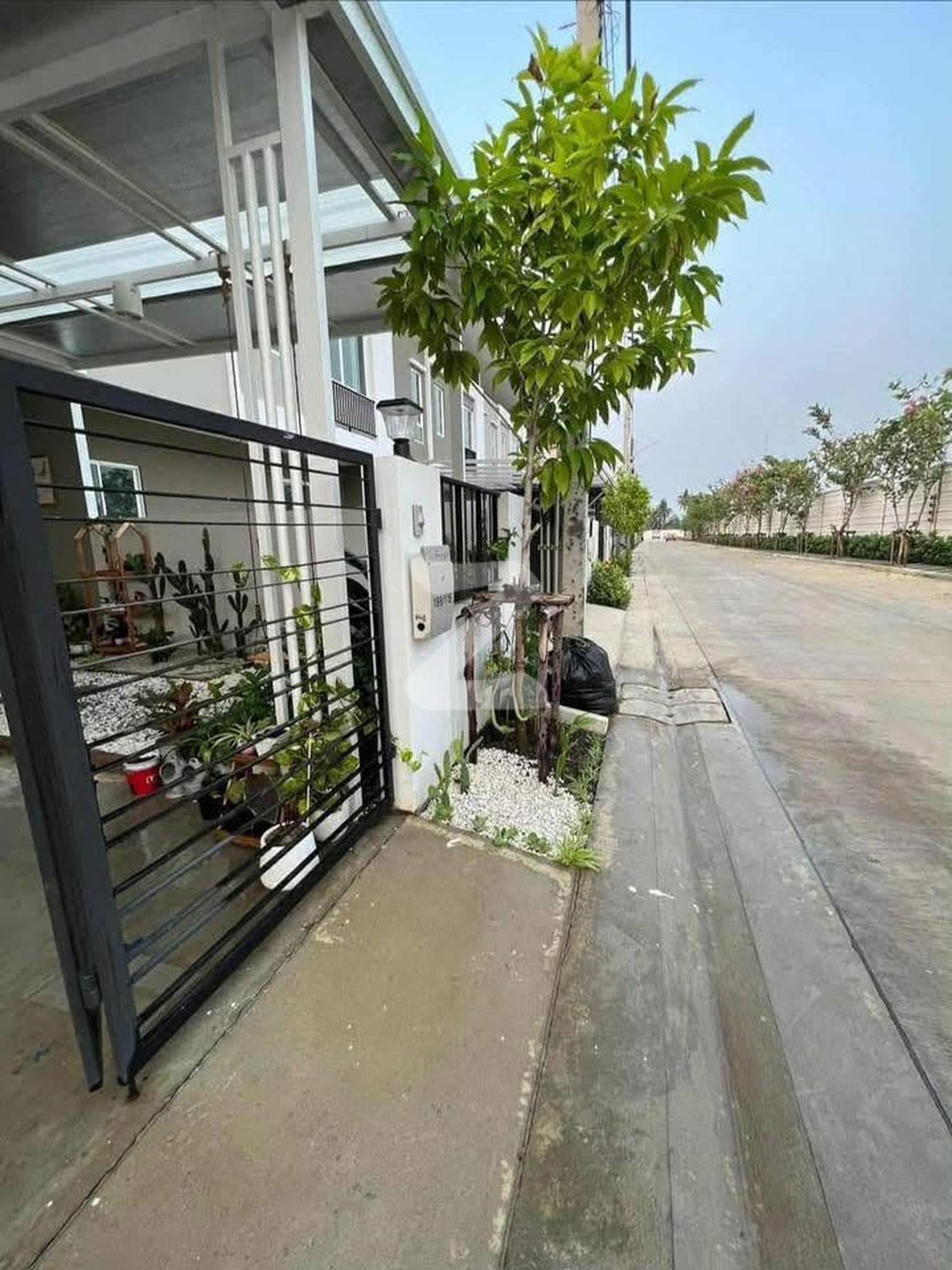 เจ้าของขายเอง หมู่บ้านฟอร์เร่ปิ่นเกล้า พุทธมณฑลสาย 5 ทาวน์โฮม 2 ชั้น : เจ้าของขายเอง (งดรับนายหน้า)