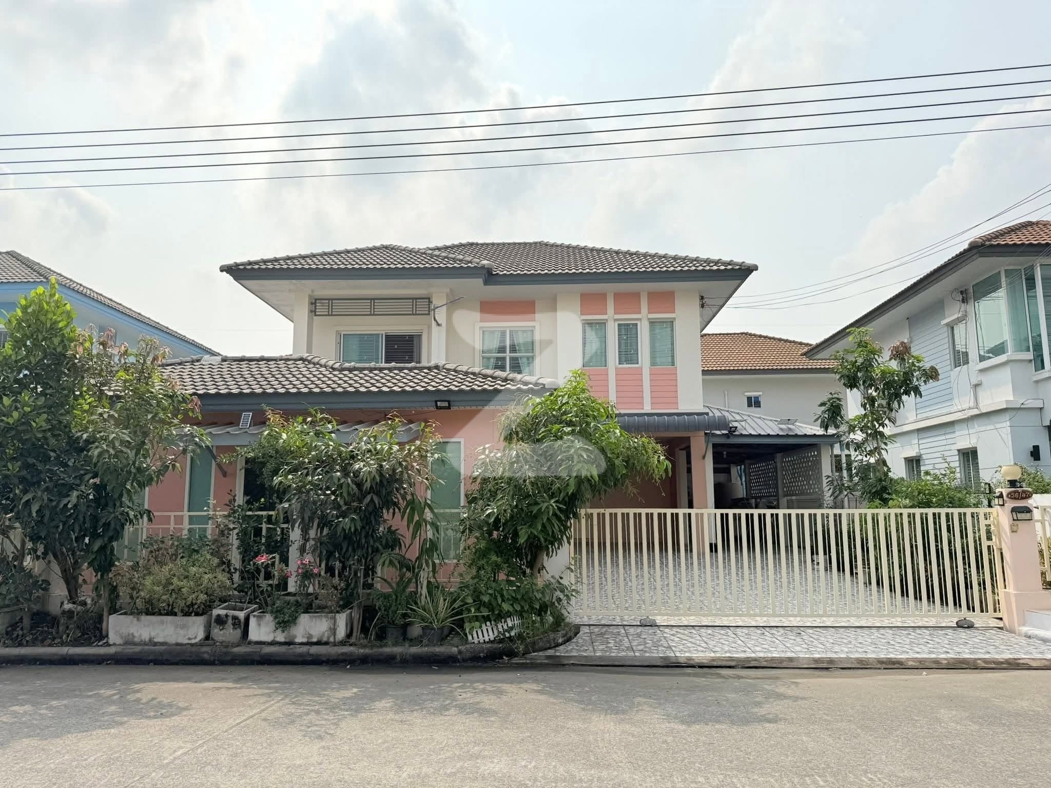 หมู่บ้านพฤกษาวิลเลจ 29 คลองสาม   รายละเอียด •เนื้อที่ใหญ่ 61 .9 ตร.วา                                : เจ้าของขายเอง (งดรับนายหน้า)