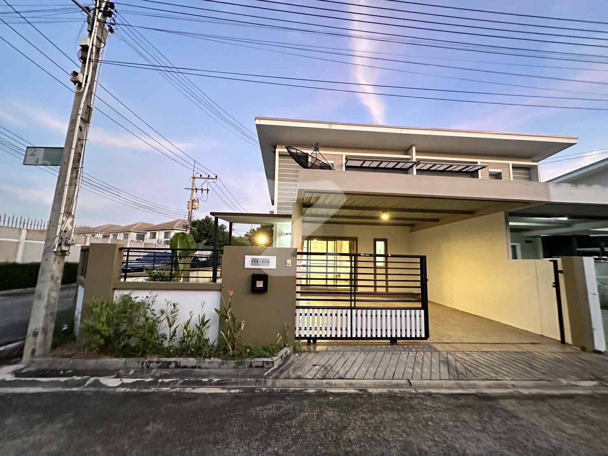 ขายบ้านไลฟ์แอด บางละมุง 🏡บ้านแฝด 36.7 ตรว (หัวมุมเงียบสงบ)                                  : เจ้าของขายเอง (งดรับนายหน้า)