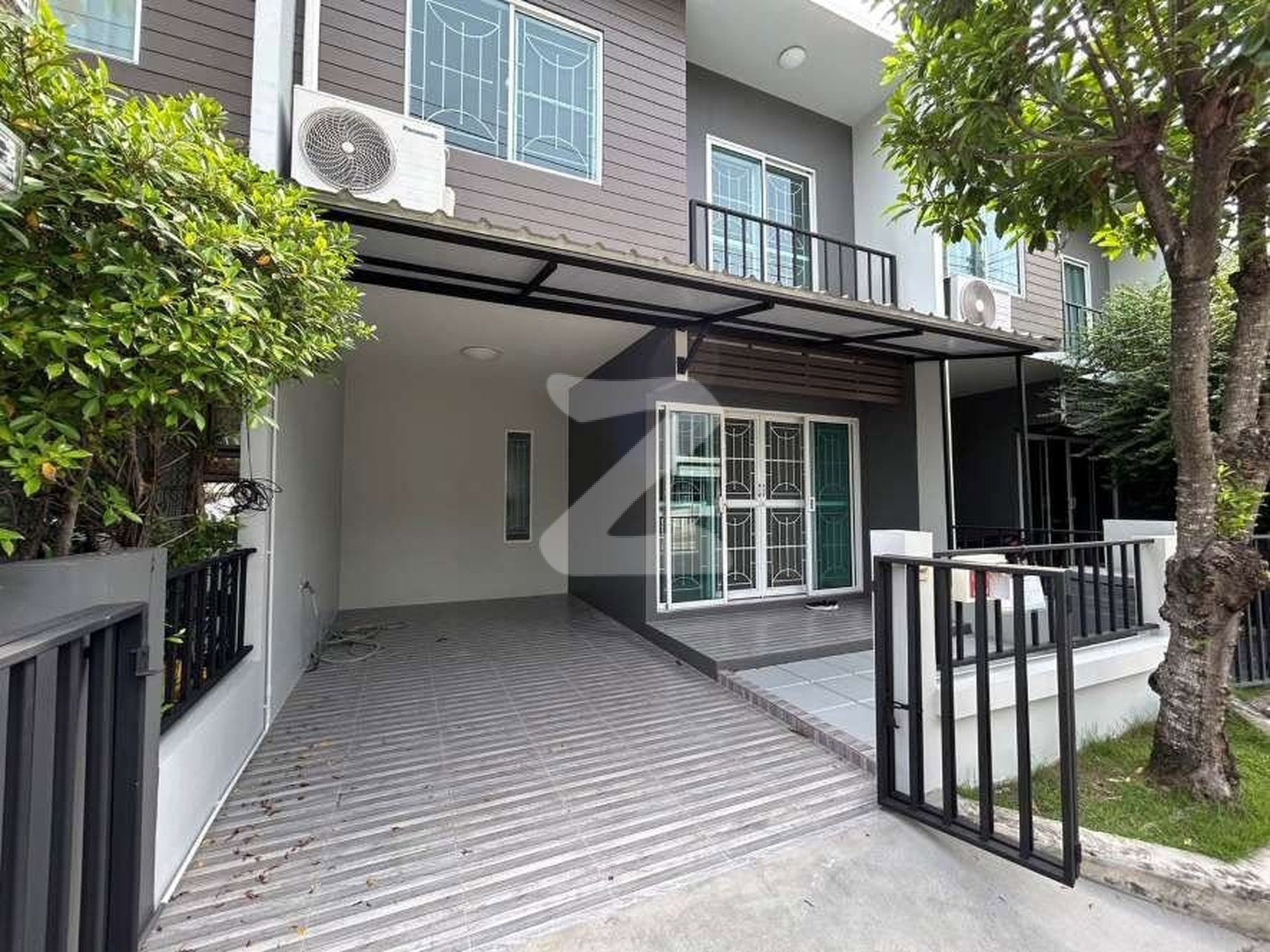 ทาวน์โฮม 2 ชั้น อารียา เดอะคัลเลอร์ส เฟส 3 วงแหวน-รามอินทรา 17.6 ตร.ว. รีโนเวทใหม่ สวยมาก พร้อมอยู่ หน้าบ้านติดสวนส่วนกลาง   : เจ้าของขายเอง (งดรับนายหน้า)