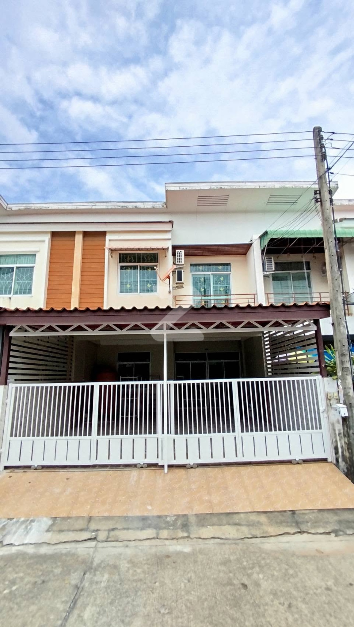 🏠 ขายบ้านสวย บ้านหลังใหญ่ ห้องกว้าง รีโนเวทแล้ว ทำเลดี เดินทางสะดวก >>> เจ้าของขายเอง 