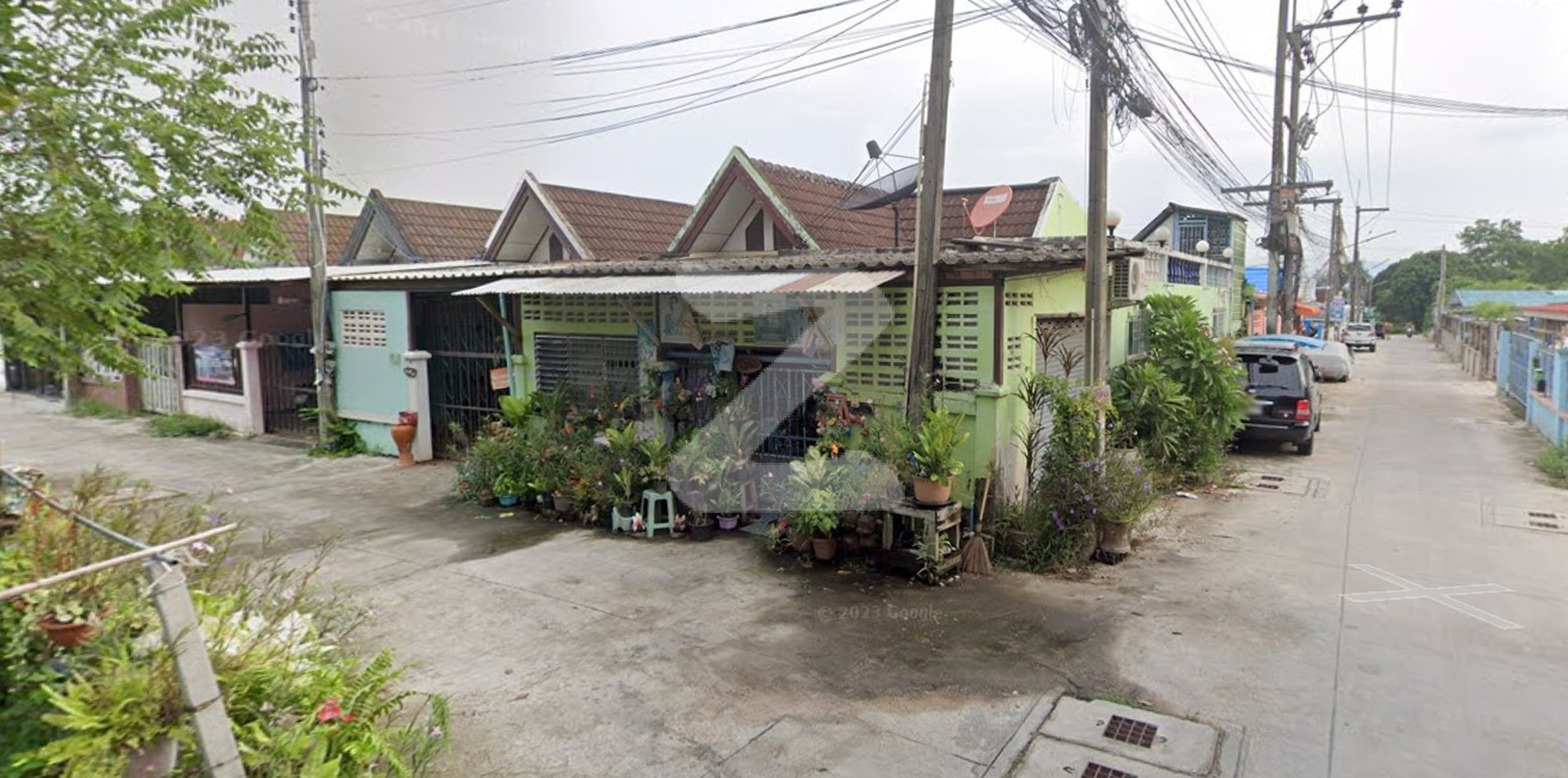 ขายถูก ทาวเฮ้าส์หลังมุมติดถนน 2 ด้าน หลังตลาดศุภฤกษ์ ศรีราชา ใกล้ร้านสะดวกซื้อ ห้างสรรพสินค้า : เจ้าของขายเอง