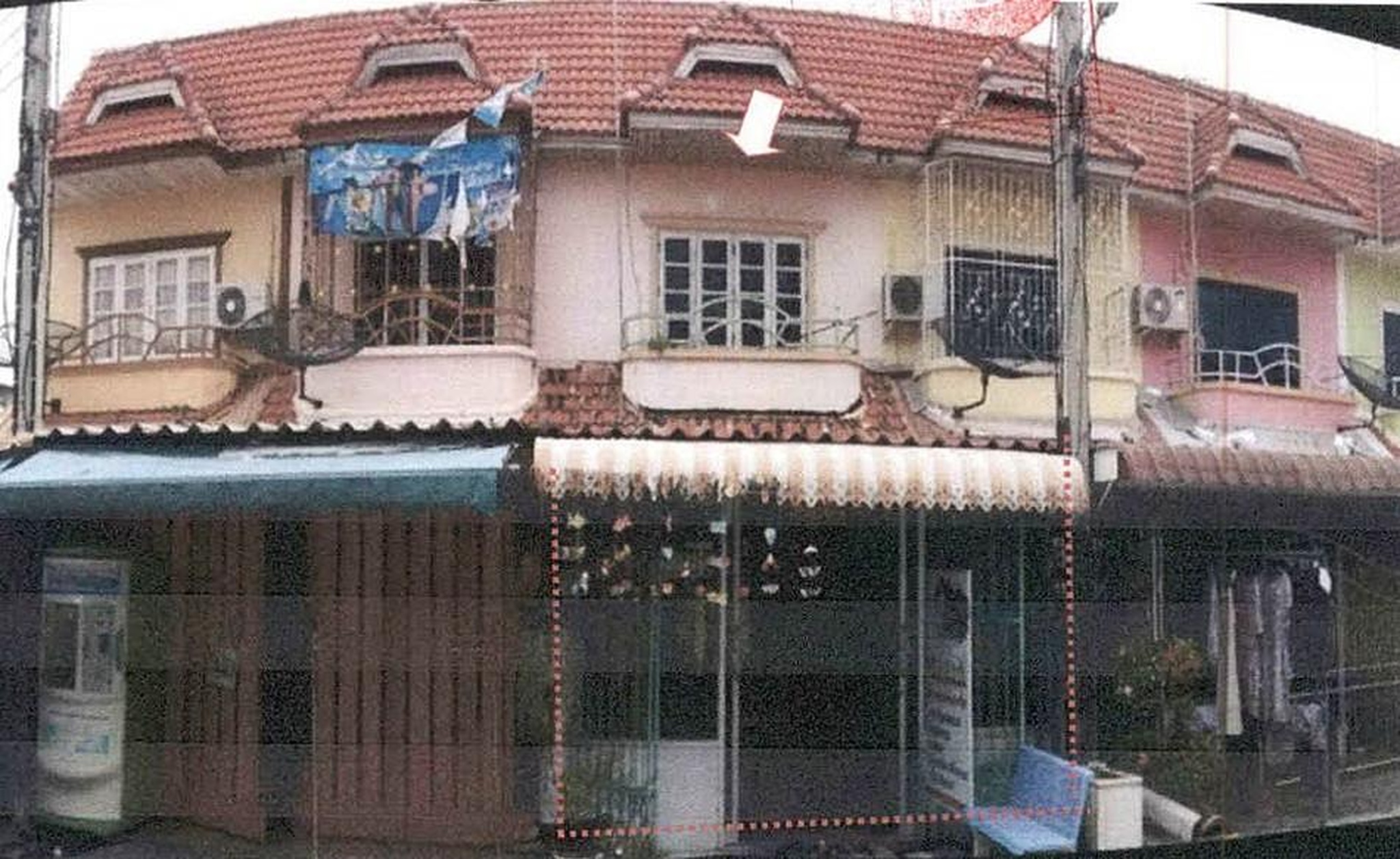 ทรัพย์สถาบันโดย อาคารสงเคราะห์ ทาวน์เฮาส์ ดี.ดี.