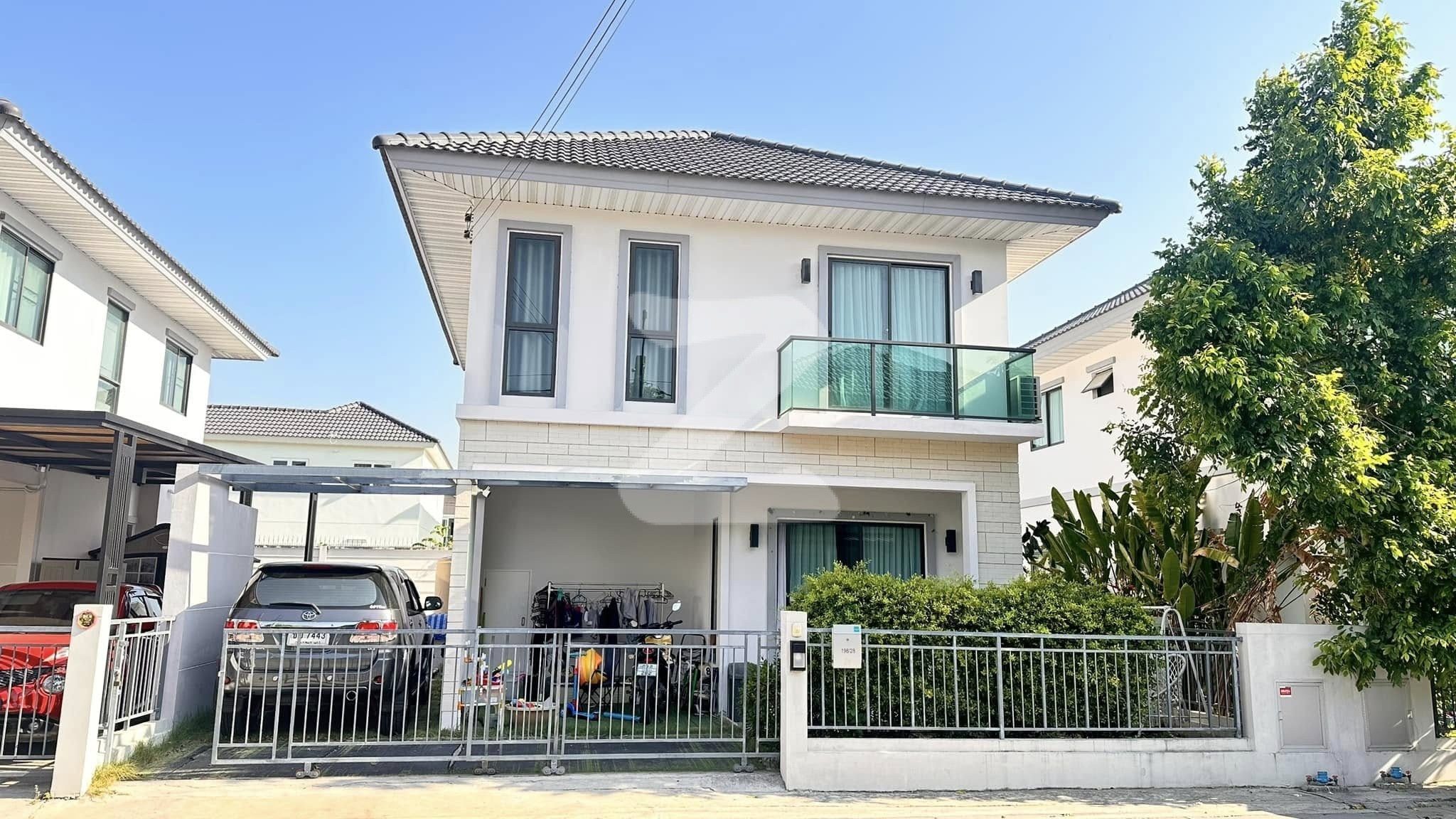 ขายบ้าน!!! ด่วน !!! (เจ้าของขาย) หมู่บ้าน Modi villa ชัยพฤกษ์ ราคา 4.5 ล้าน  (ต่อรองได้ ) ขายพร้อมเฟอร์นิเจอร์ ลากกระเป๋าเข้าอยู่ได้เลย ... : เจ้าของขายเอง (งดรับนายหน้า)