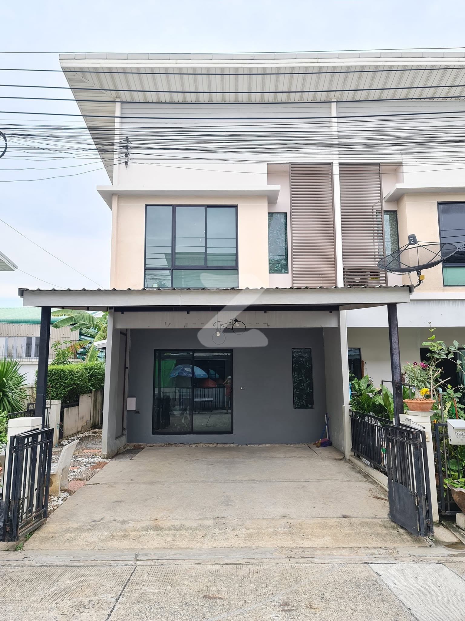 เจ้าของบ้าน ให้เช่า โมดิวิลล่า บางบัวทอง (หลังมุม)                         : เจ้าของให้เช่าเอง (งดรับนายหน้า)